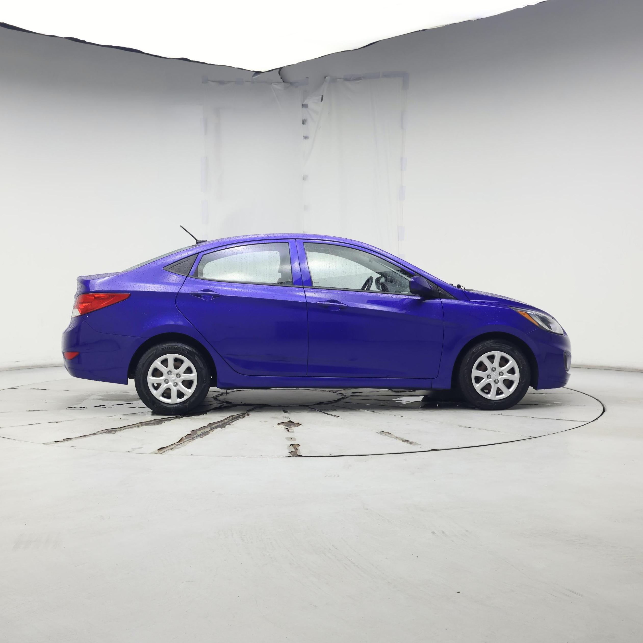 Thumbnail: 2013 Hyundai Accent - 7