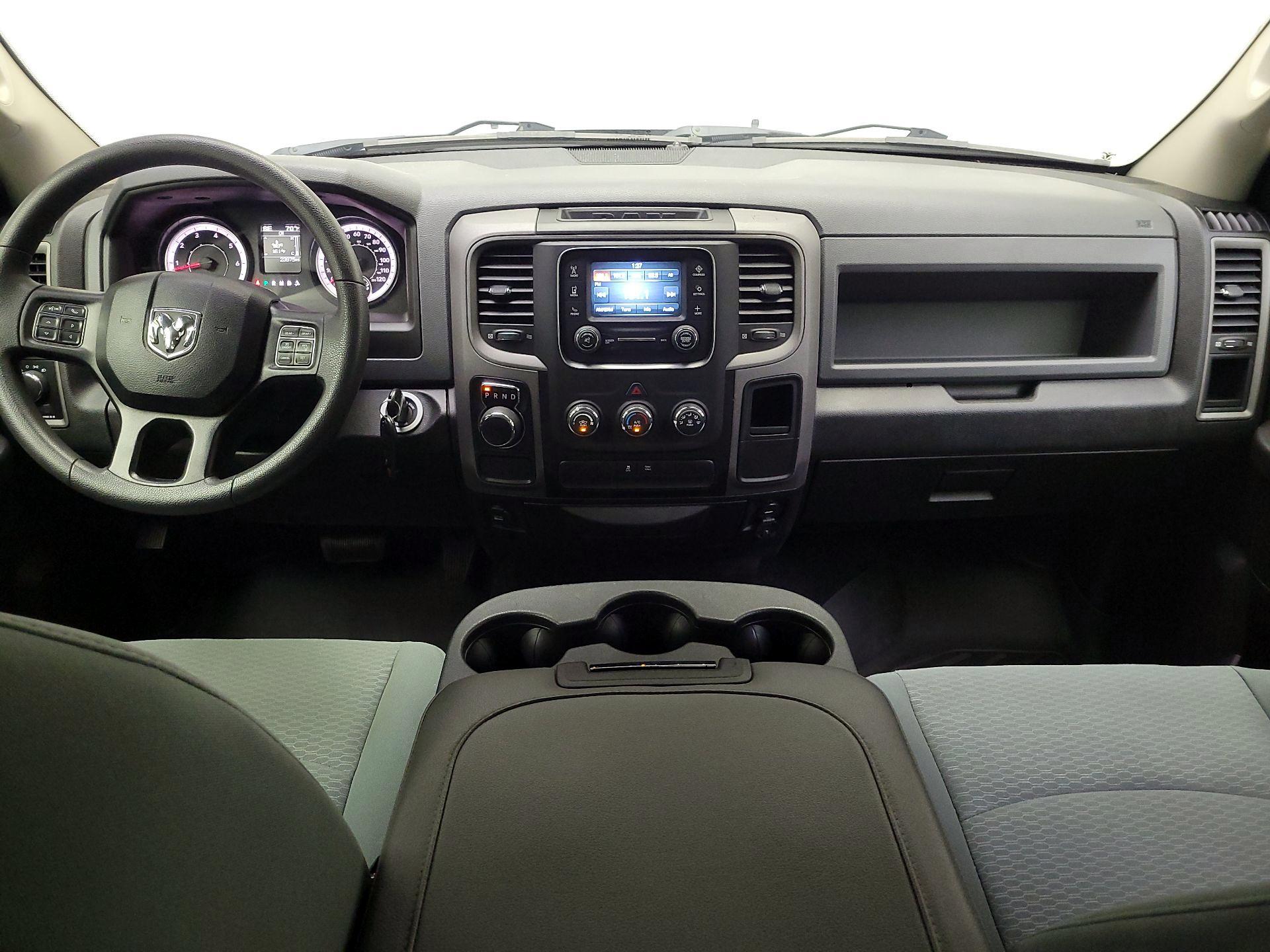 Thumbnail: 2019 RAM 1500 Classic - 9