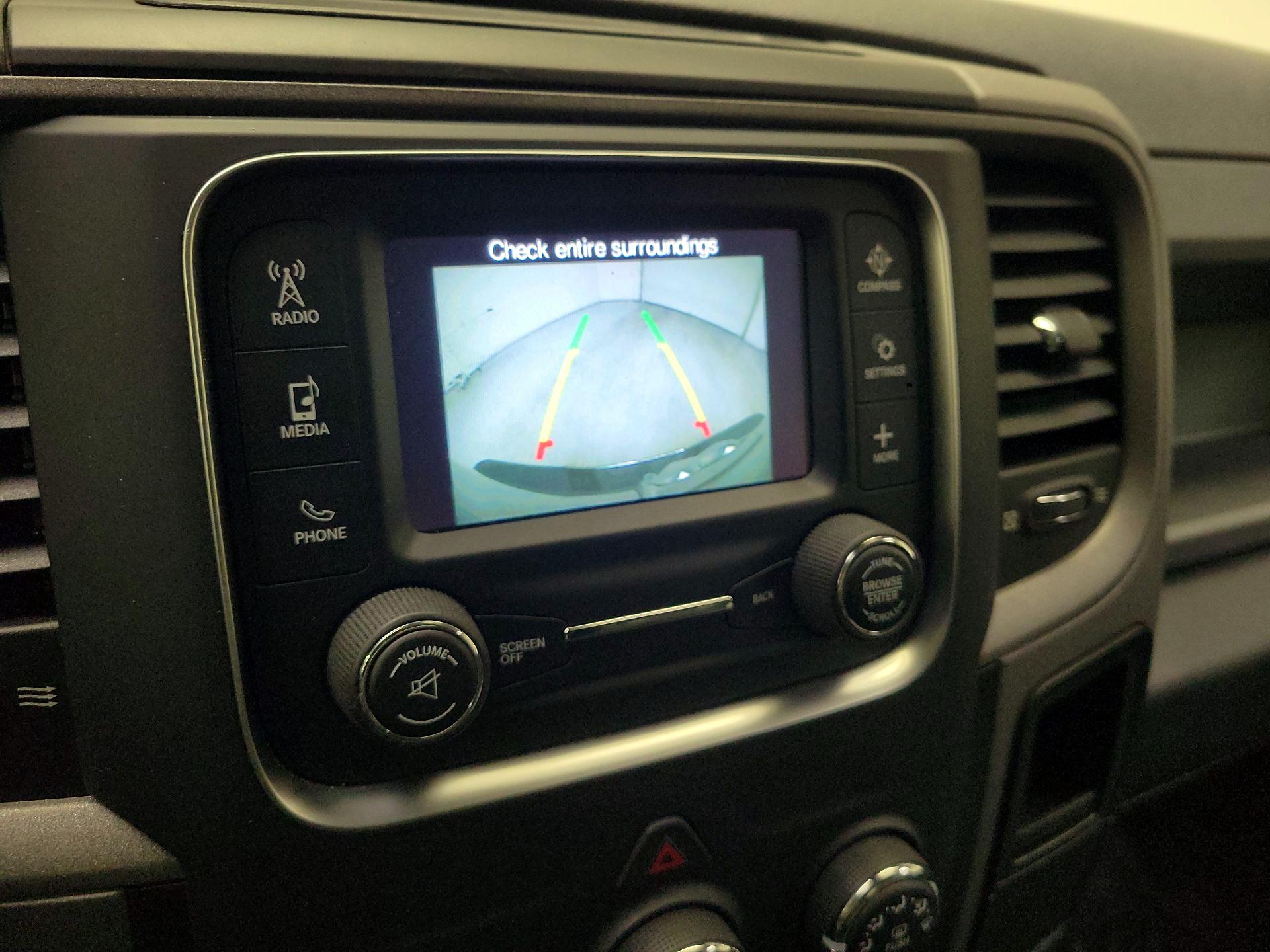Thumbnail: 2019 RAM 1500 Classic - 14