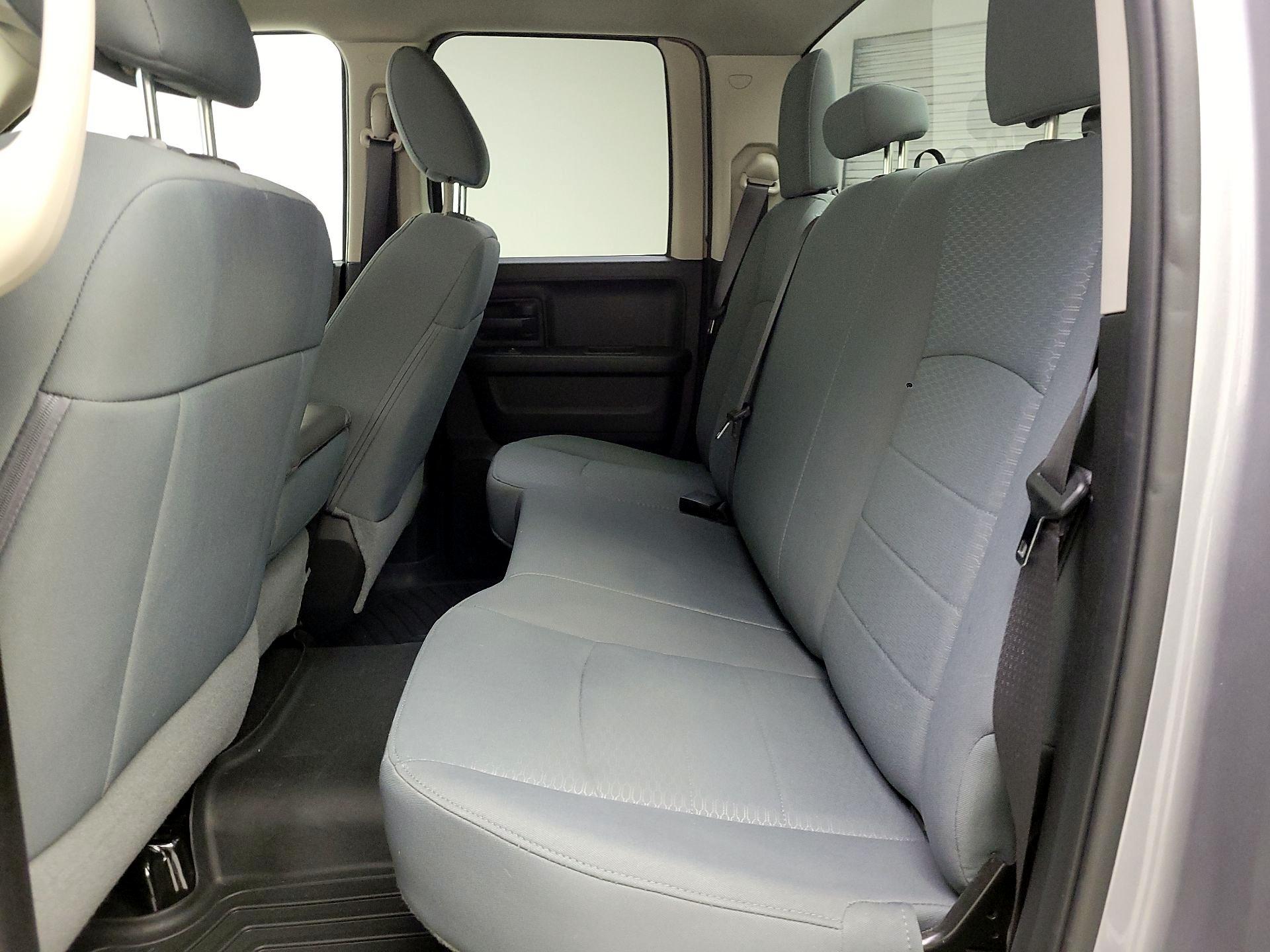 Thumbnail: 2019 RAM 1500 Classic - 19