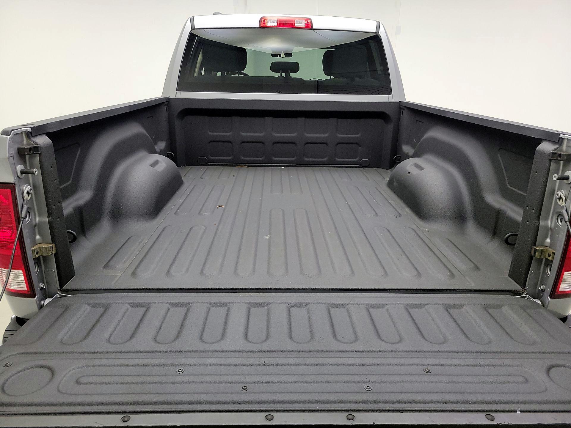 Thumbnail: 2019 RAM 1500 Classic - 20