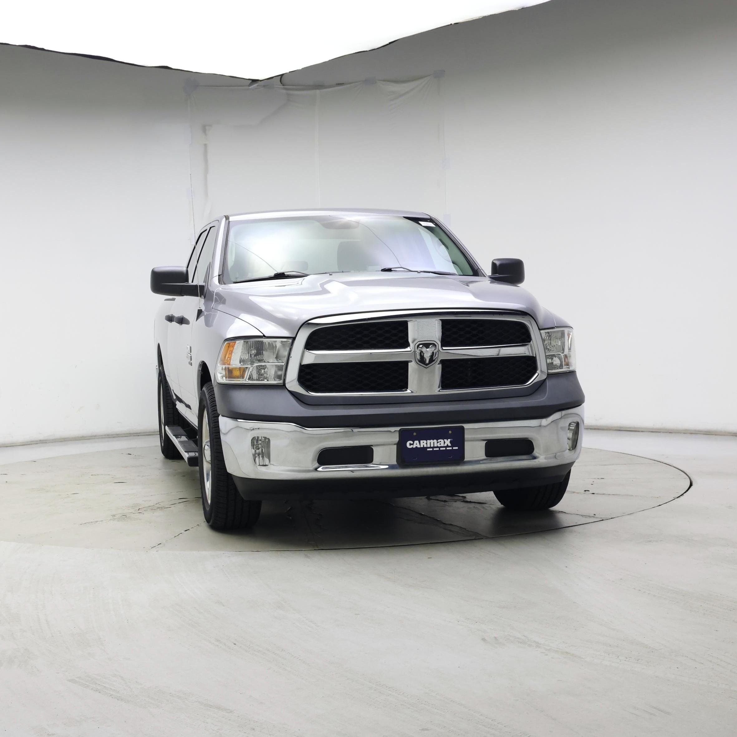 Thumbnail: 2019 RAM 1500 Classic - 5