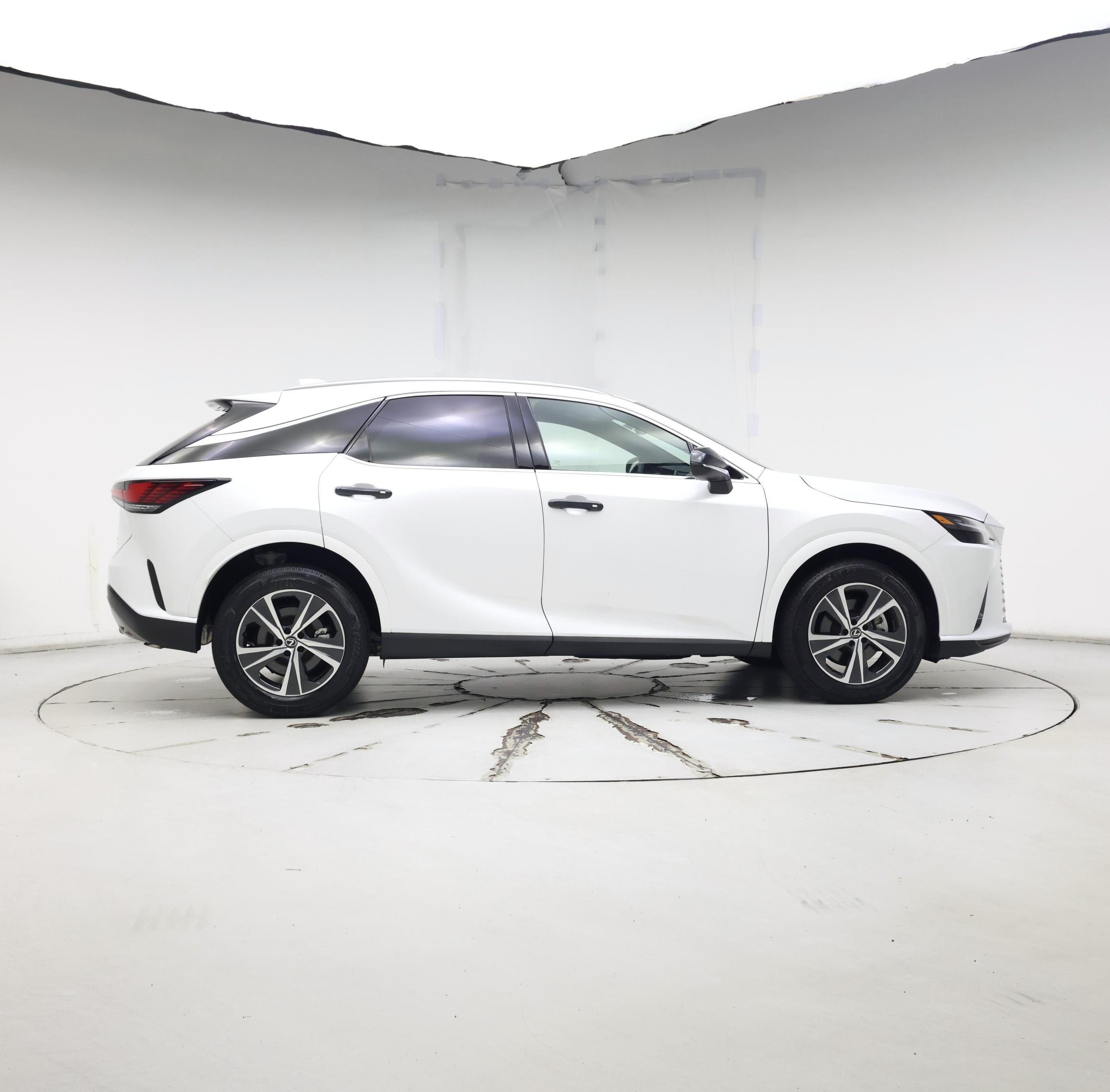 Thumbnail: 2023 Lexus RX - 7