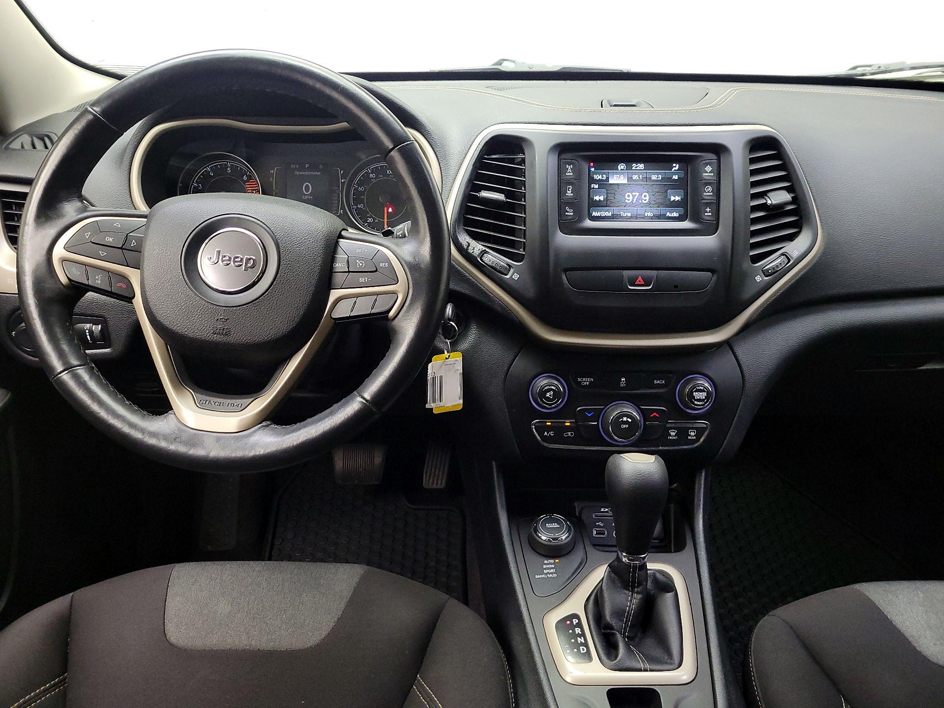 Thumbnail: 2016 Jeep Cherokee - 9