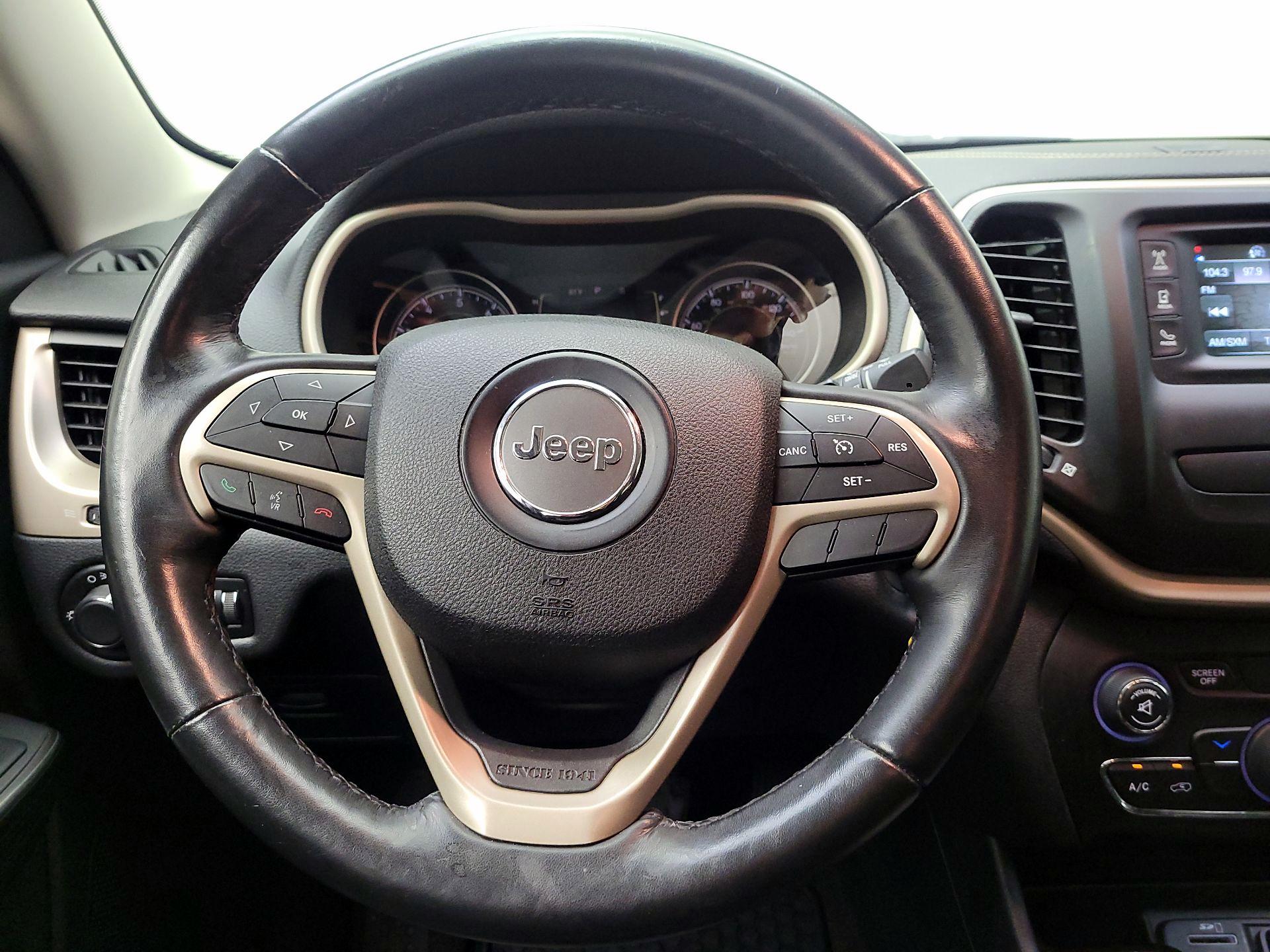 Thumbnail: 2016 Jeep Cherokee - 10