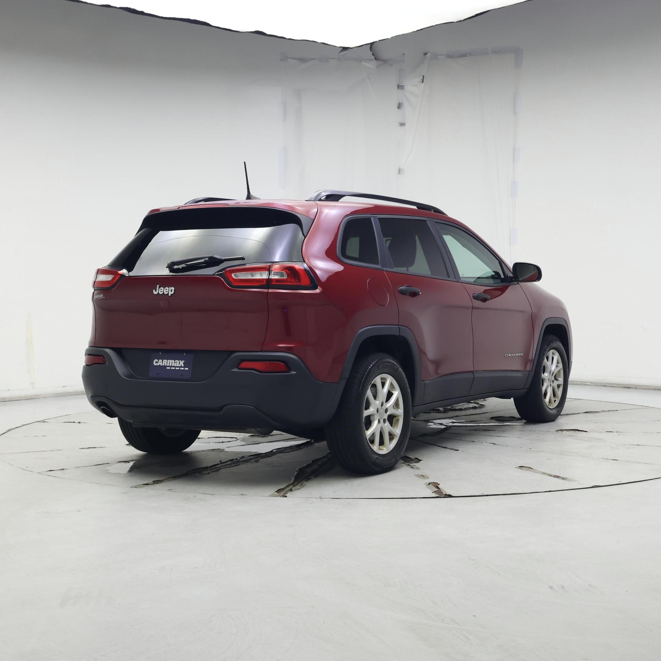 Thumbnail: 2016 Jeep Cherokee - 8