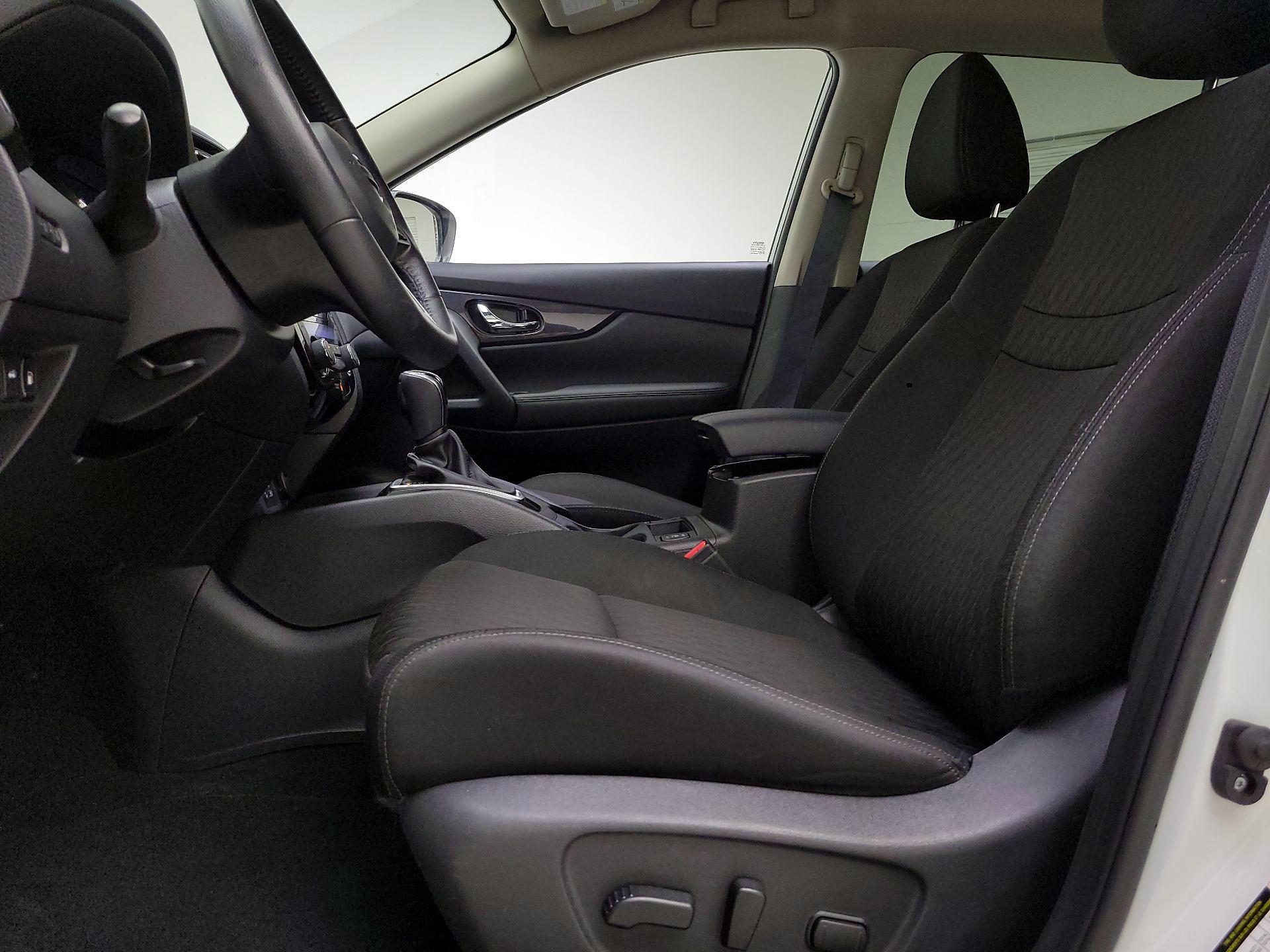 Thumbnail: 2019 Nissan Rogue - 11