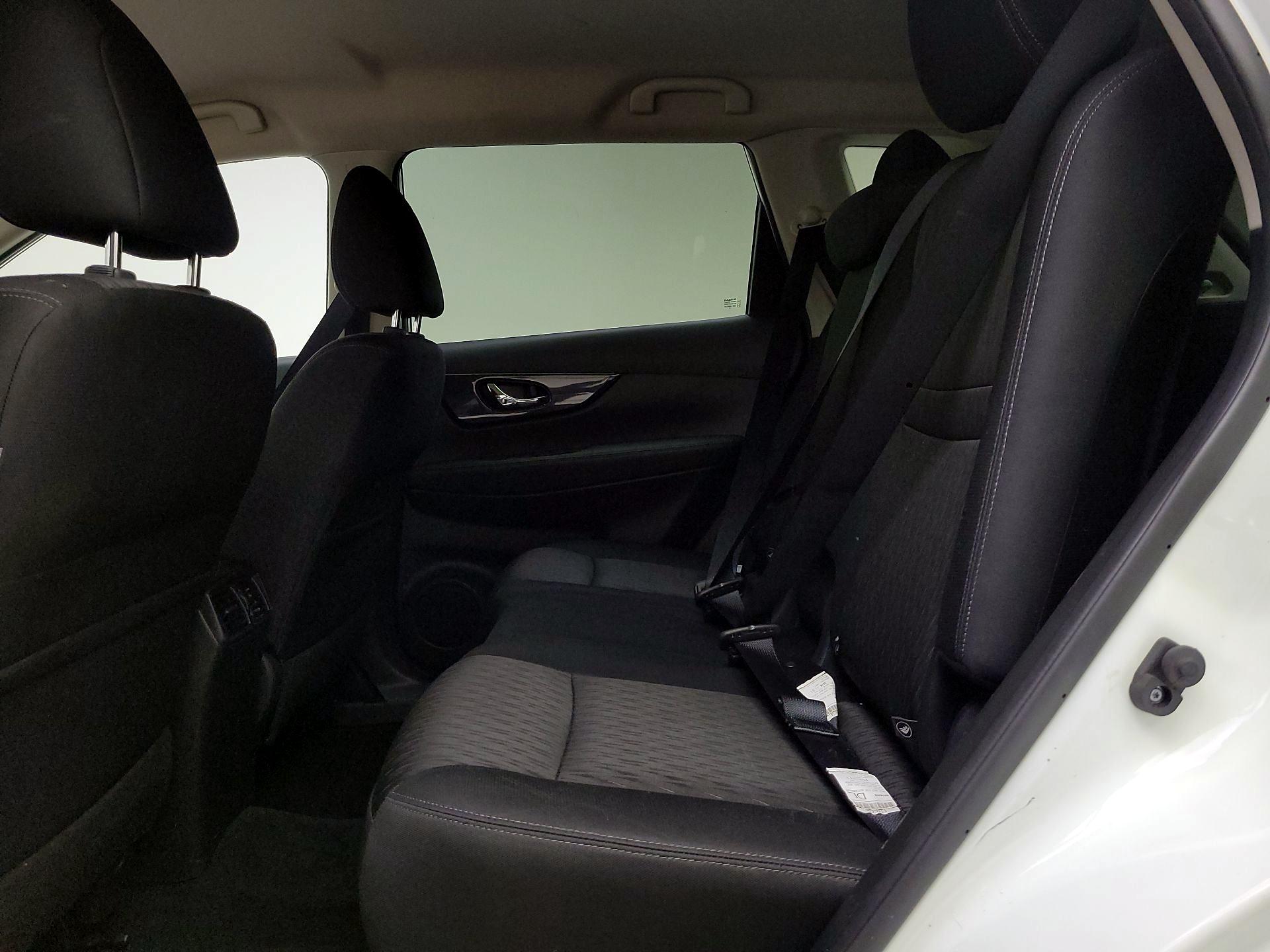 Thumbnail: 2019 Nissan Rogue - 19