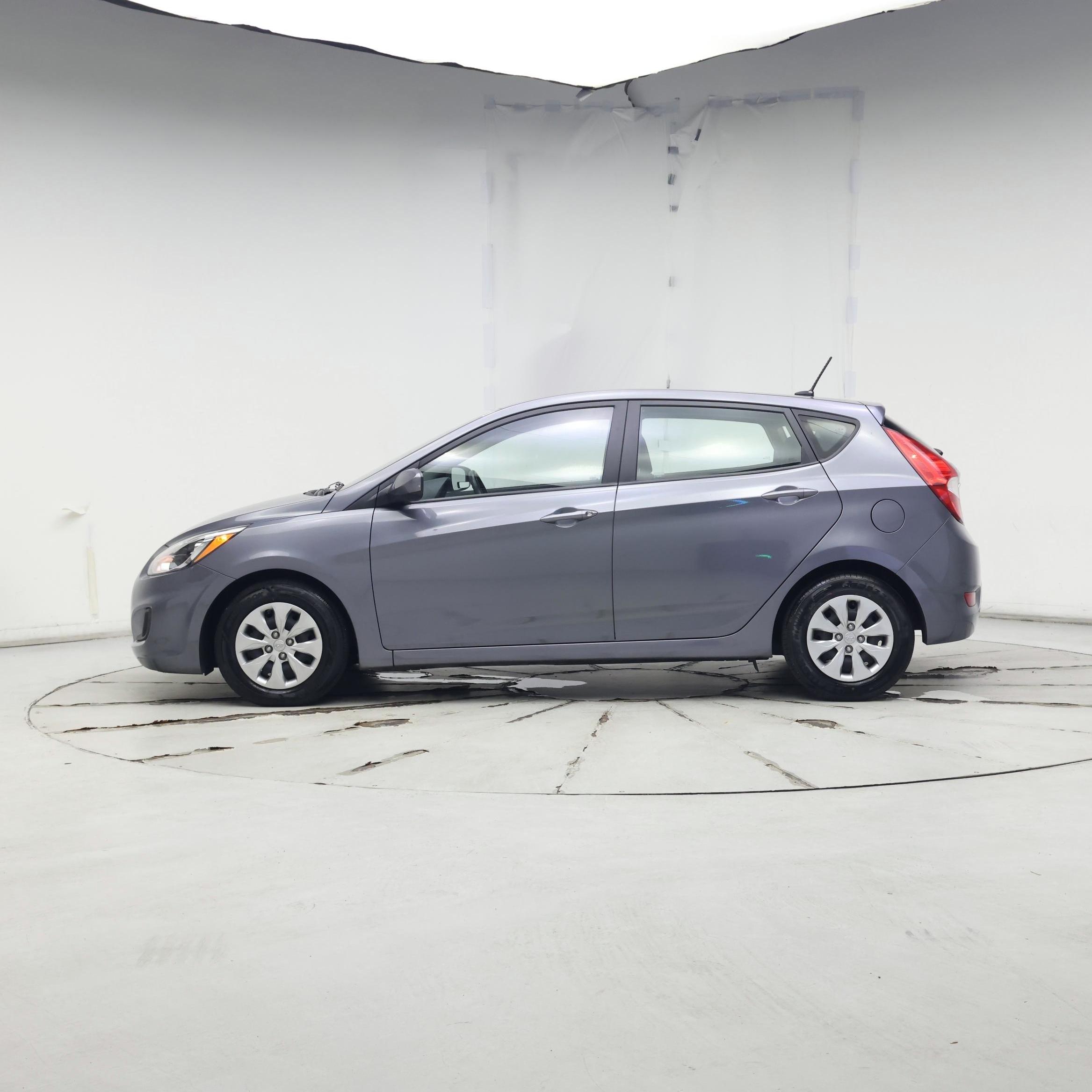 Thumbnail: 2017 Hyundai Accent - 3