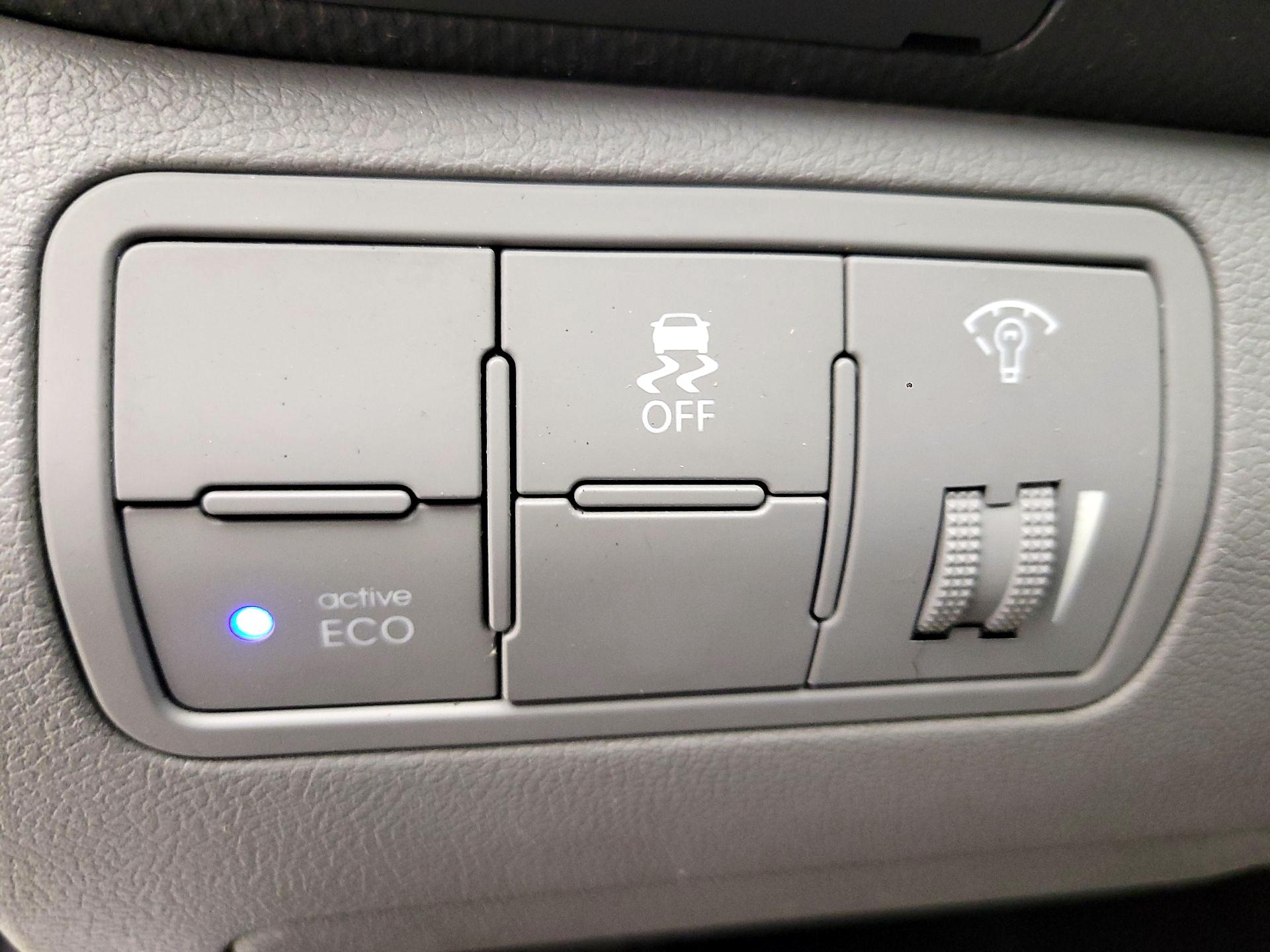 Thumbnail: 2015 Hyundai Accent - 13