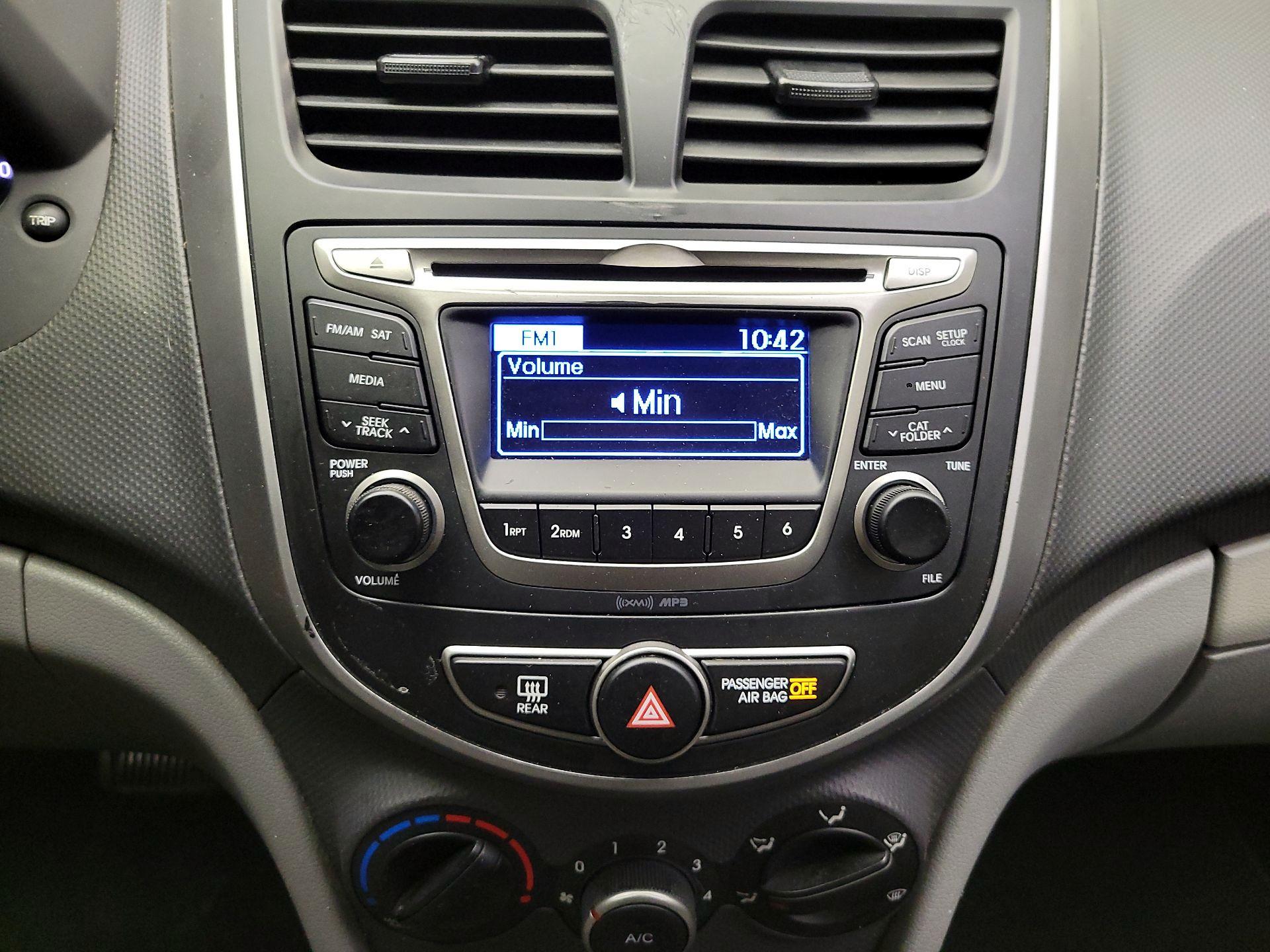 Thumbnail: 2015 Hyundai Accent - 14