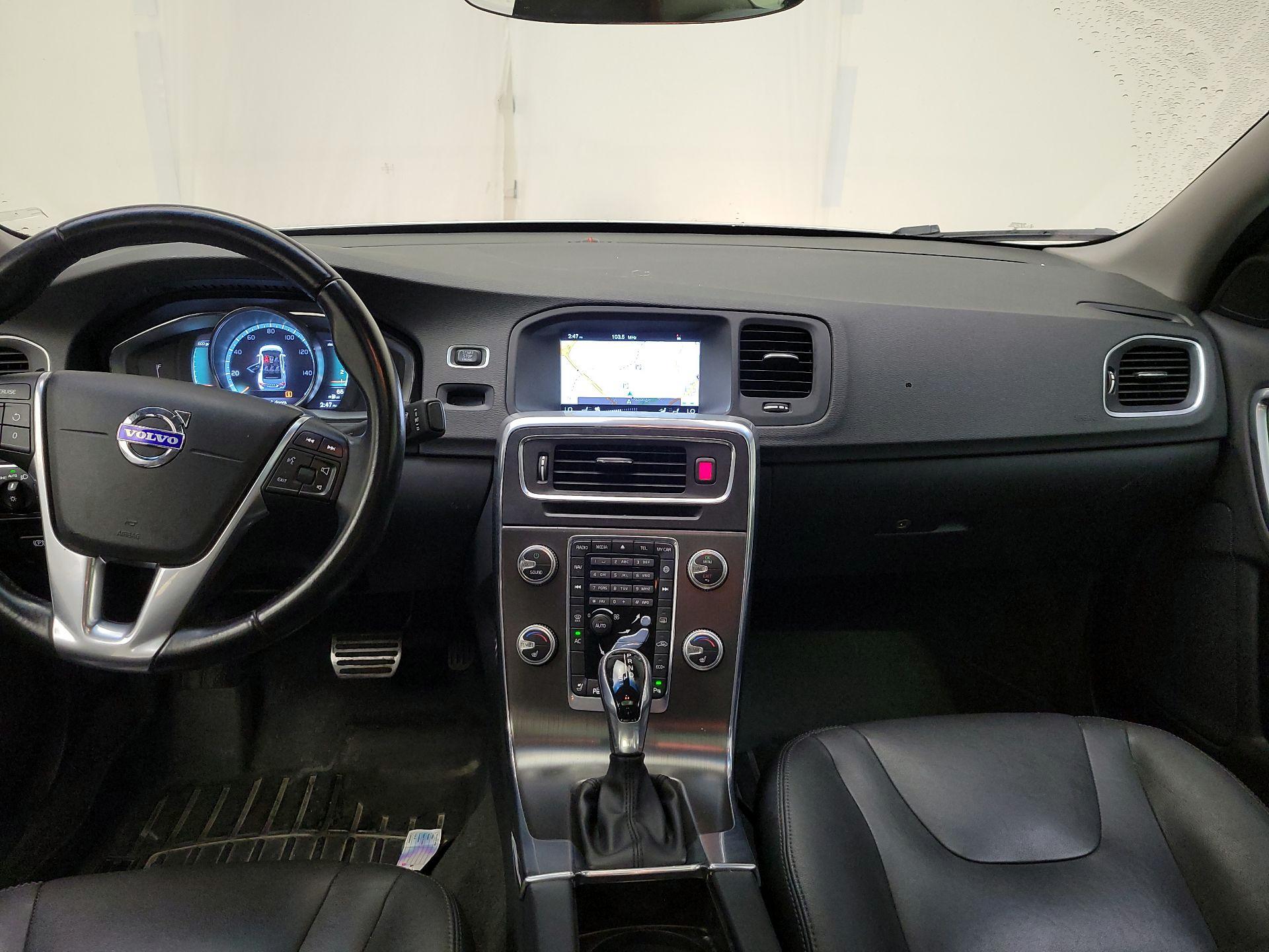 Thumbnail: 2015 Volvo S60 - 9