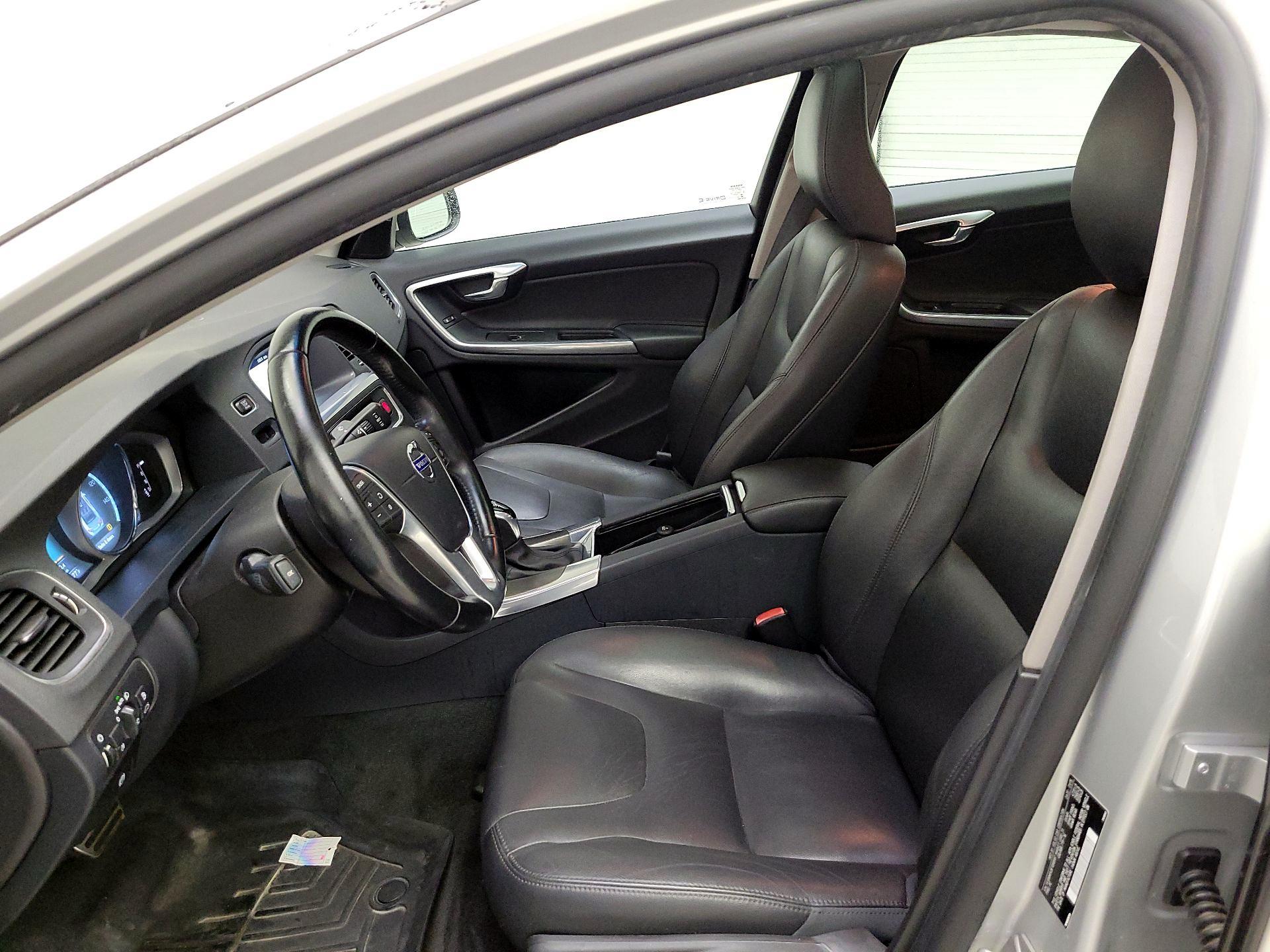 Thumbnail: 2015 Volvo S60 - 11