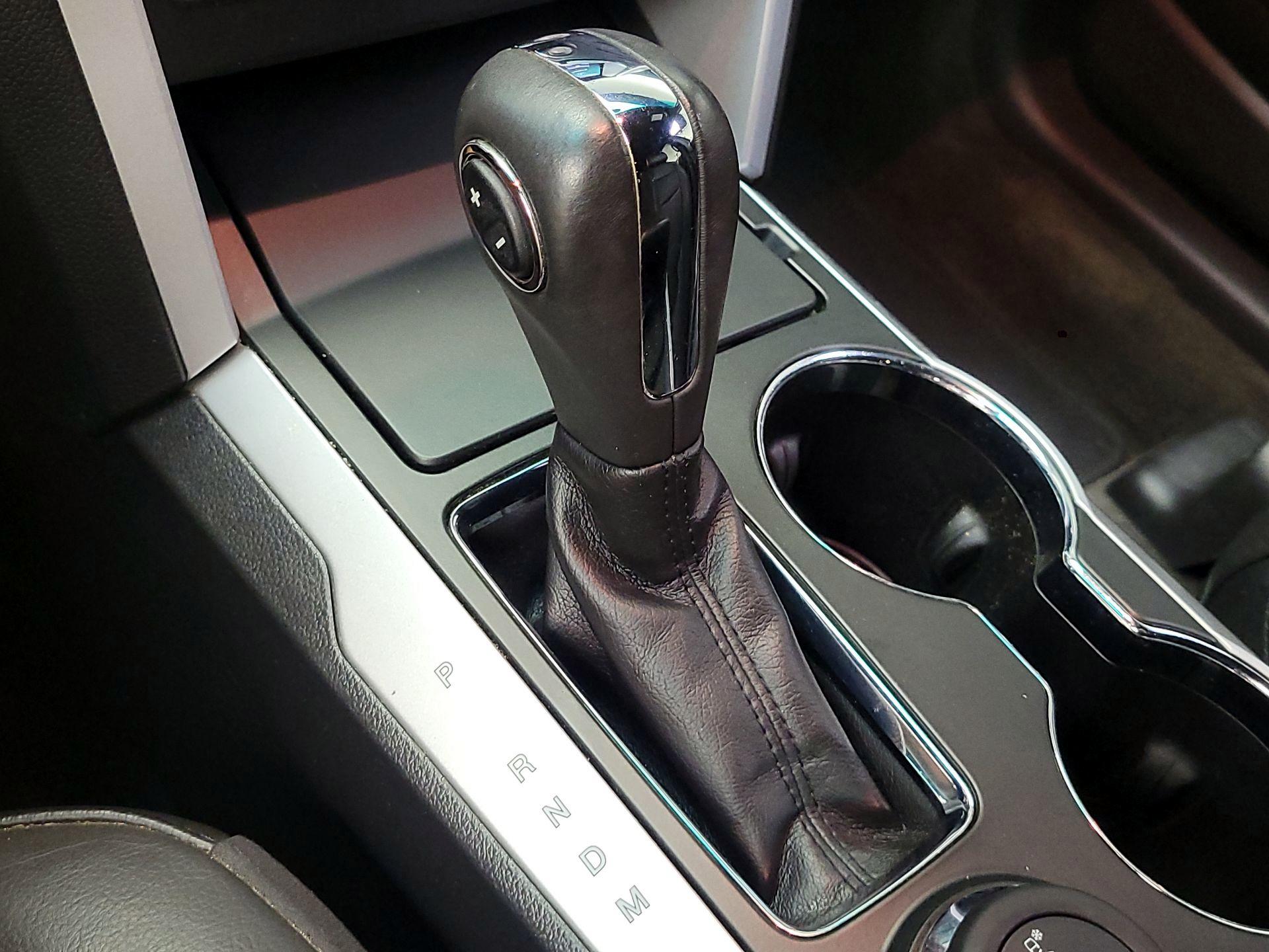 Thumbnail: 2014 Ford Explorer - 18
