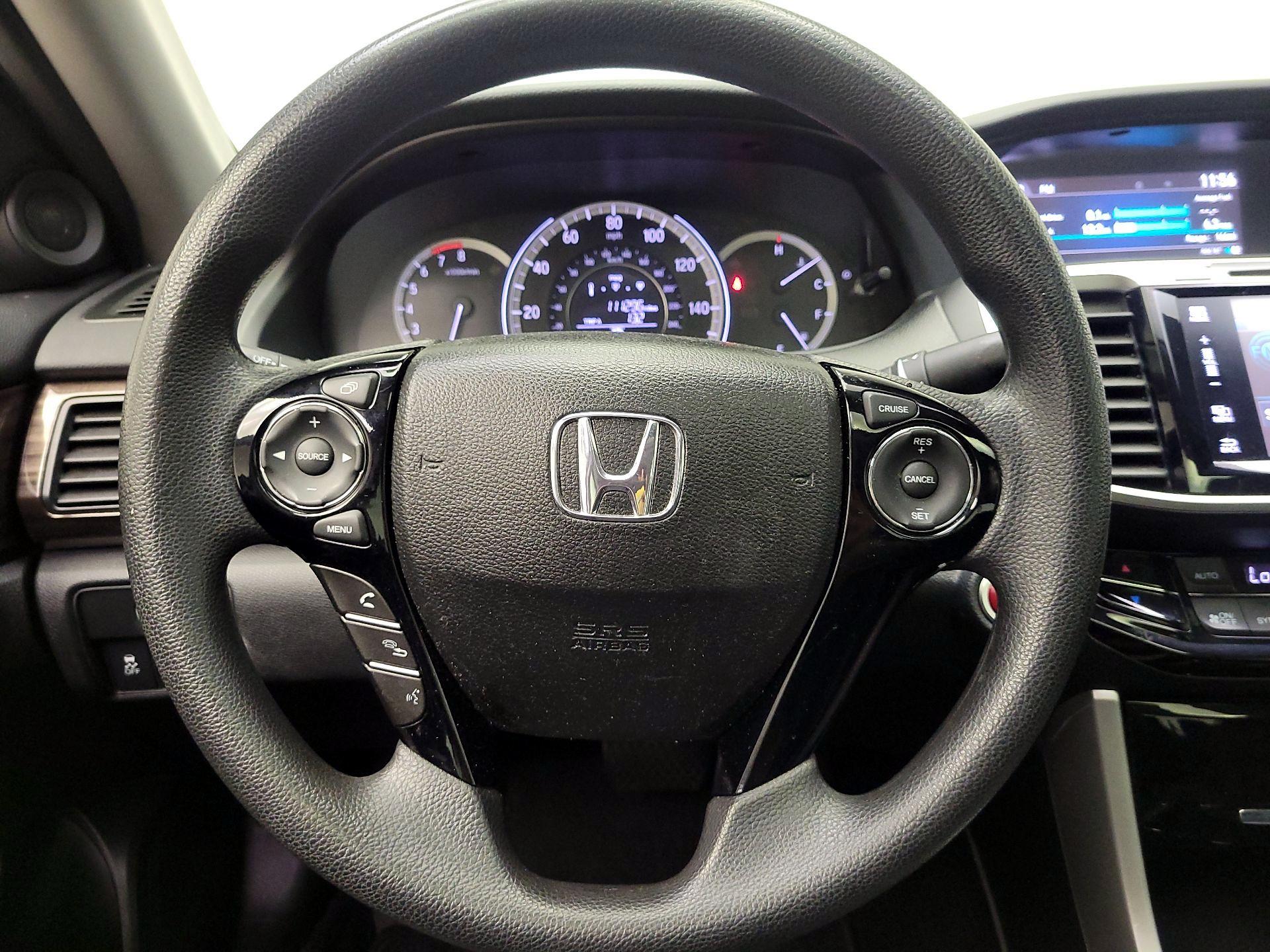Thumbnail: 2016 Honda Accord - 10
