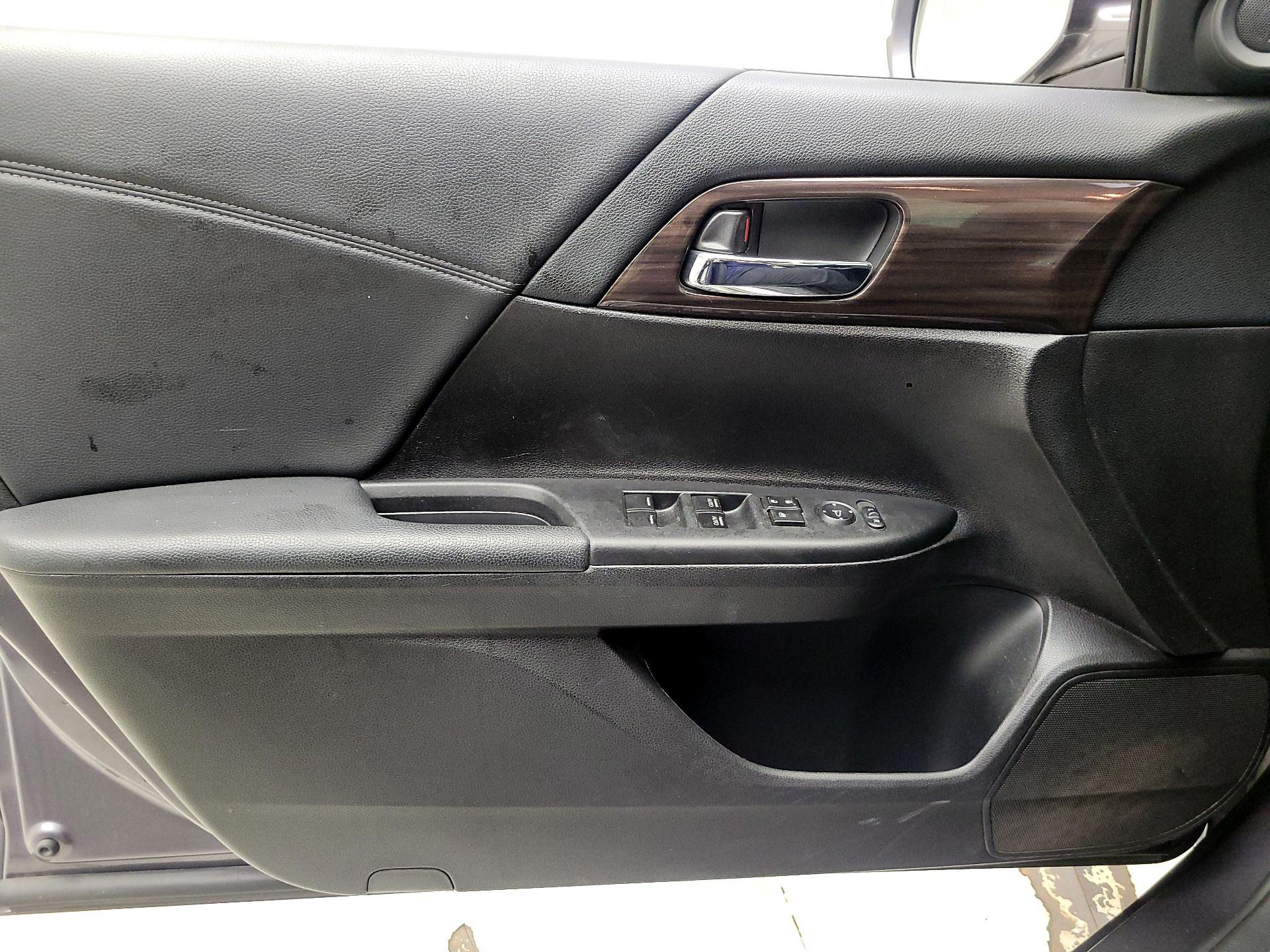 Thumbnail: 2016 Honda Accord - 12