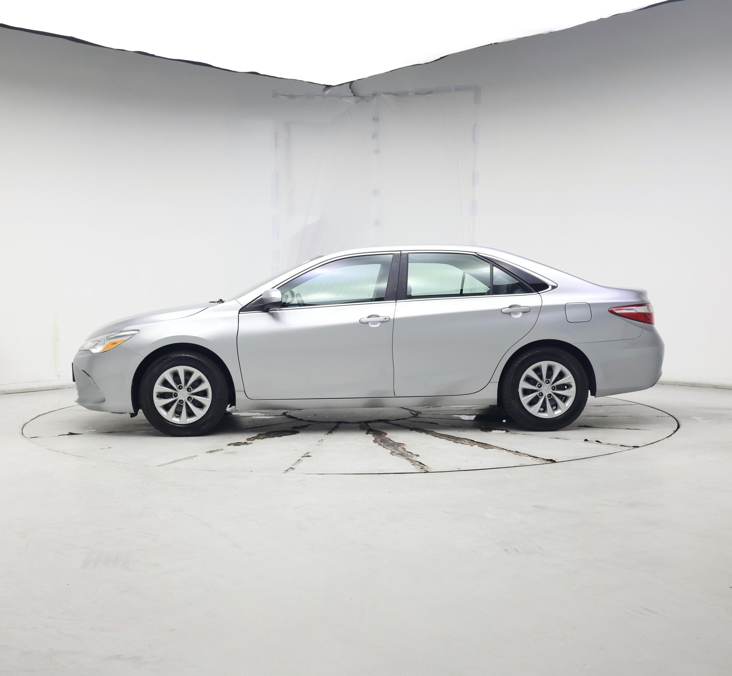 Thumbnail: 2015 Toyota Camry - 3