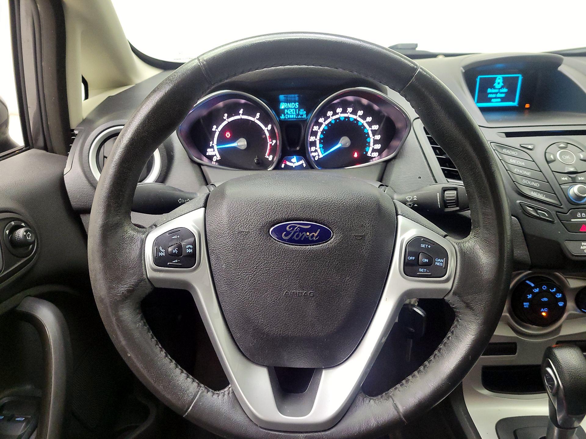 Thumbnail: 2015 Ford Fiesta - 10