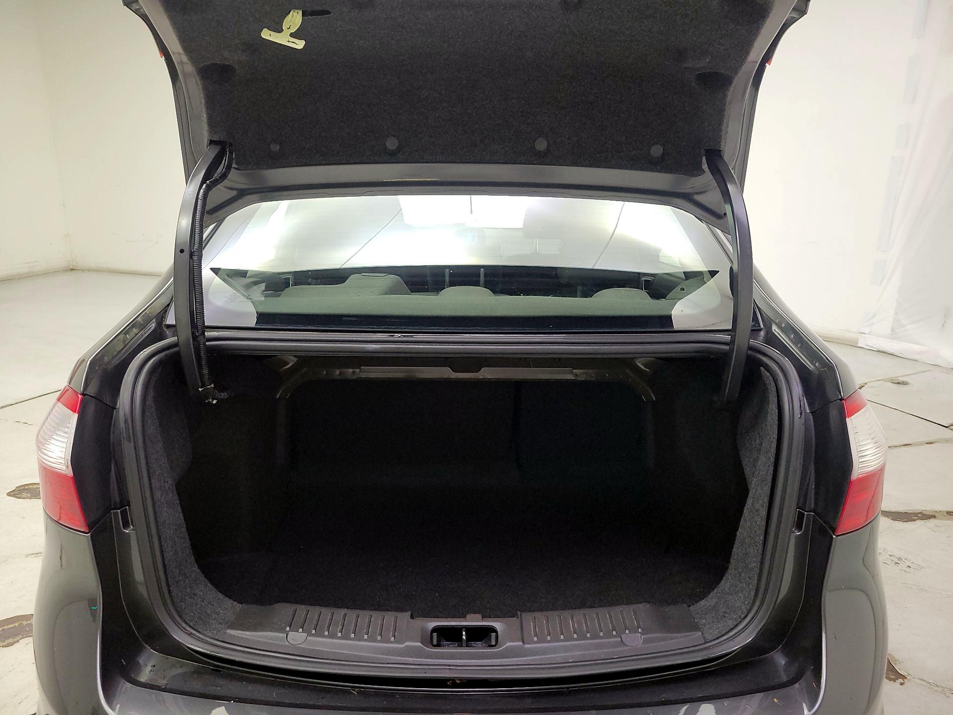 Thumbnail: 2015 Ford Fiesta - 19