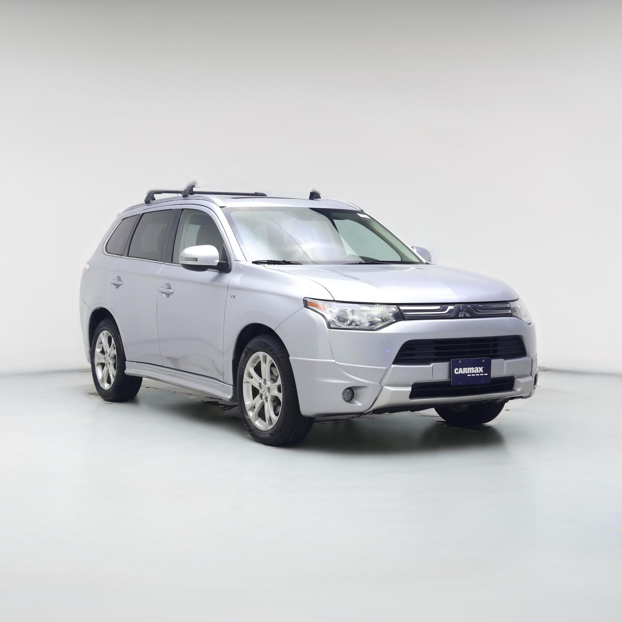 Thumbnail: 2014 Mitsubishi Outlander - 1
