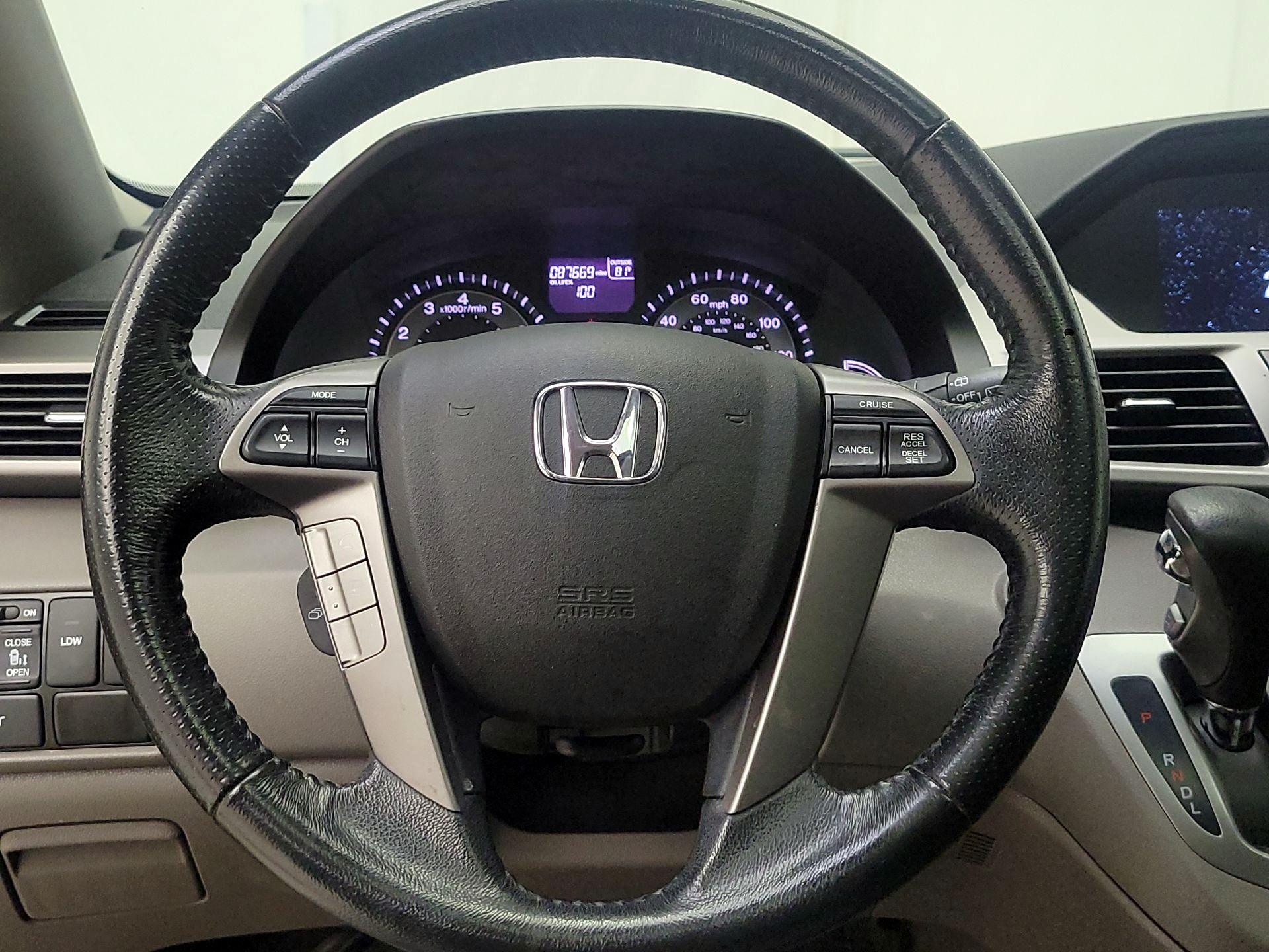 Thumbnail: 2015 Honda Odyssey - 10