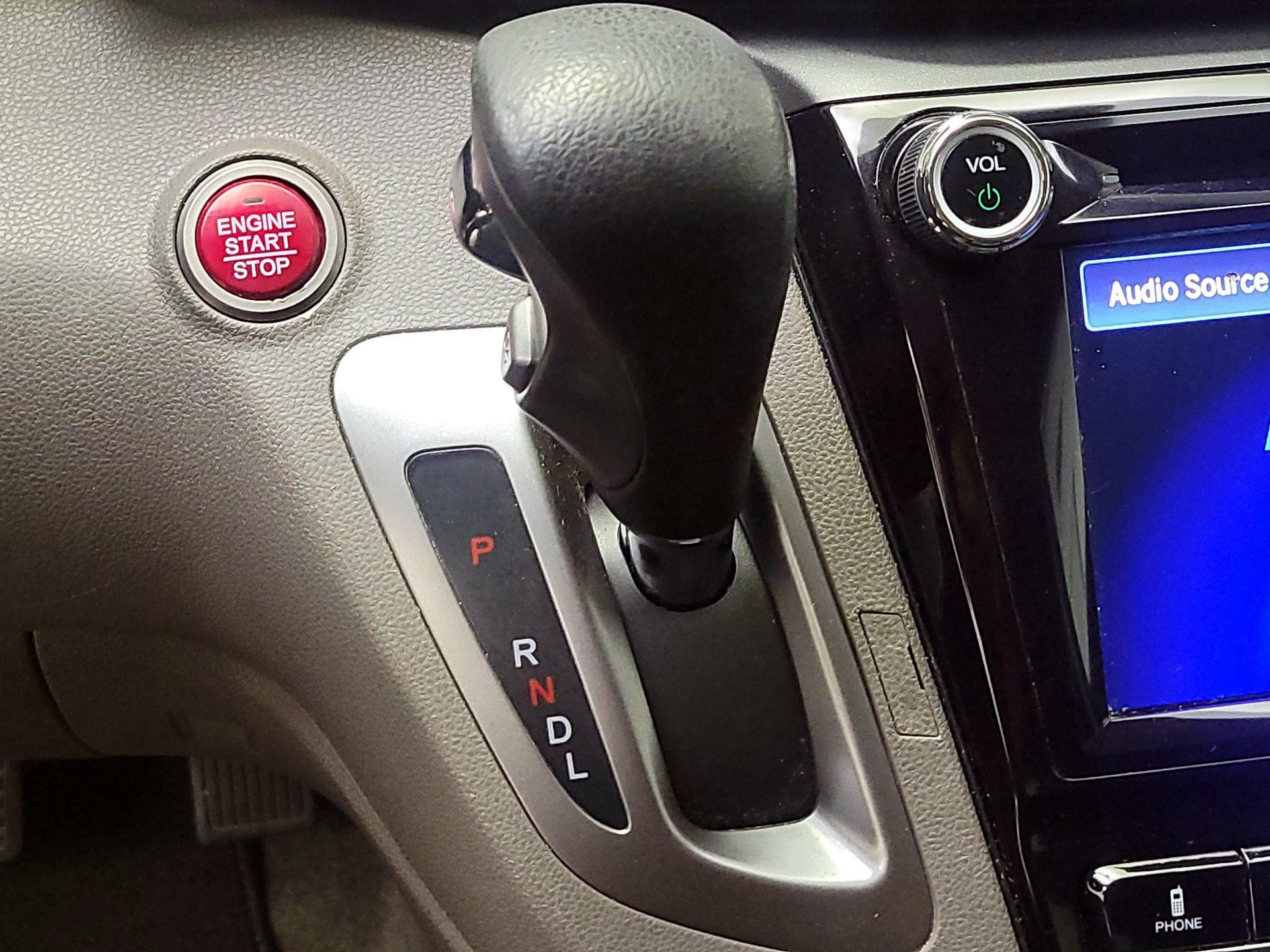 Thumbnail: 2015 Honda Odyssey - 17
