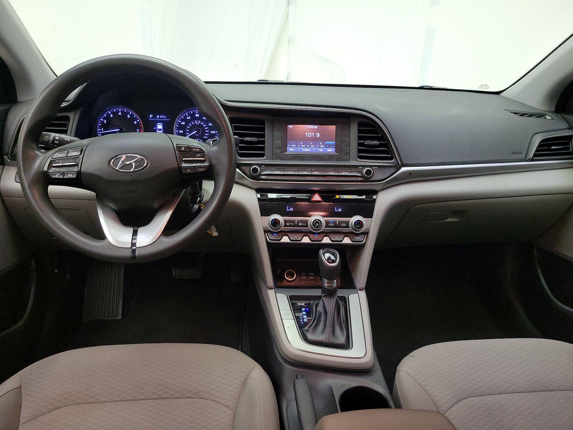 Thumbnail: 2020 Hyundai Elantra - 9