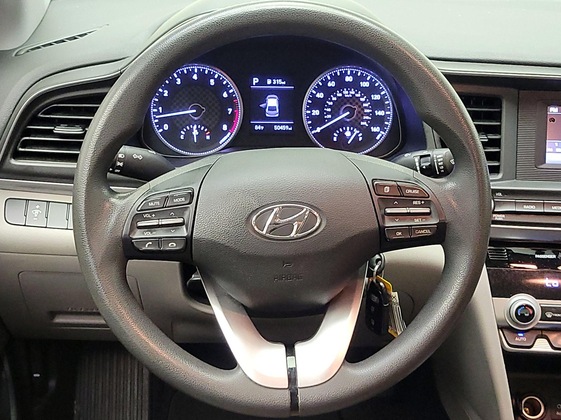 Thumbnail: 2020 Hyundai Elantra - 10