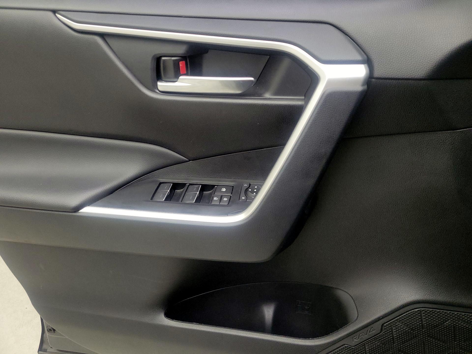 Thumbnail: 2024 Toyota RAV4 - 12