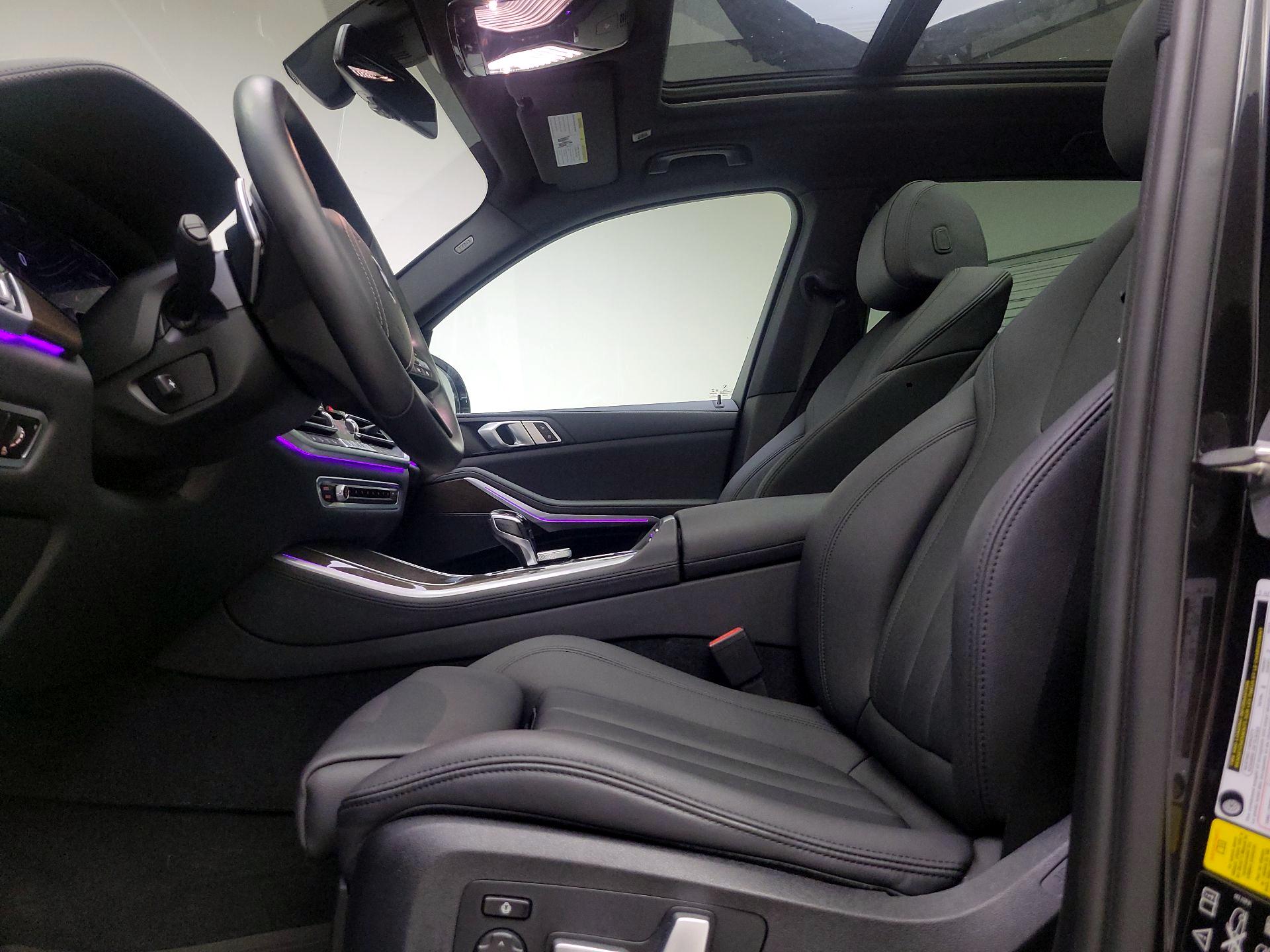Thumbnail: 2022 BMW X5 - 11