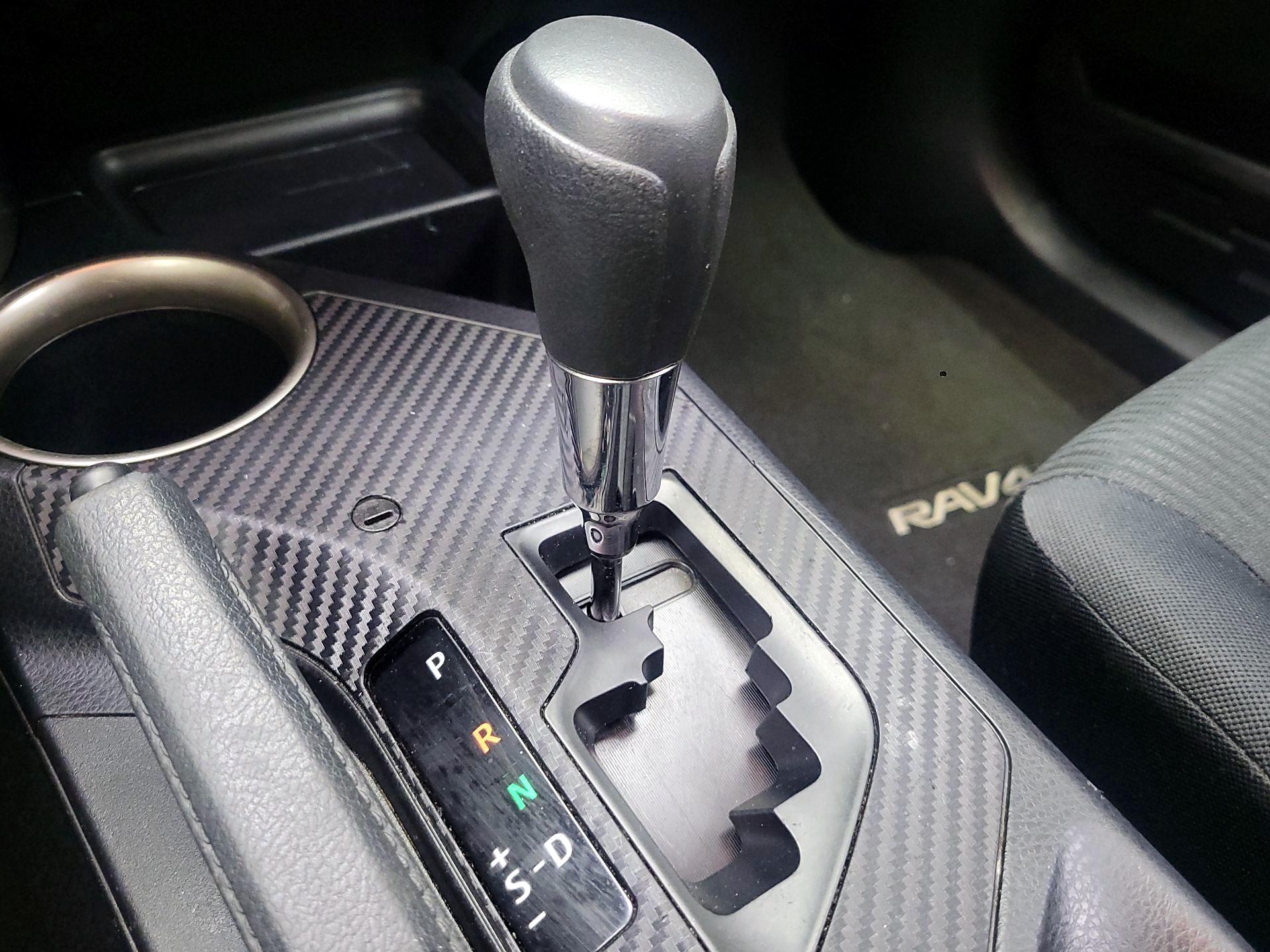 Thumbnail: 2014 Toyota RAV4 - 17