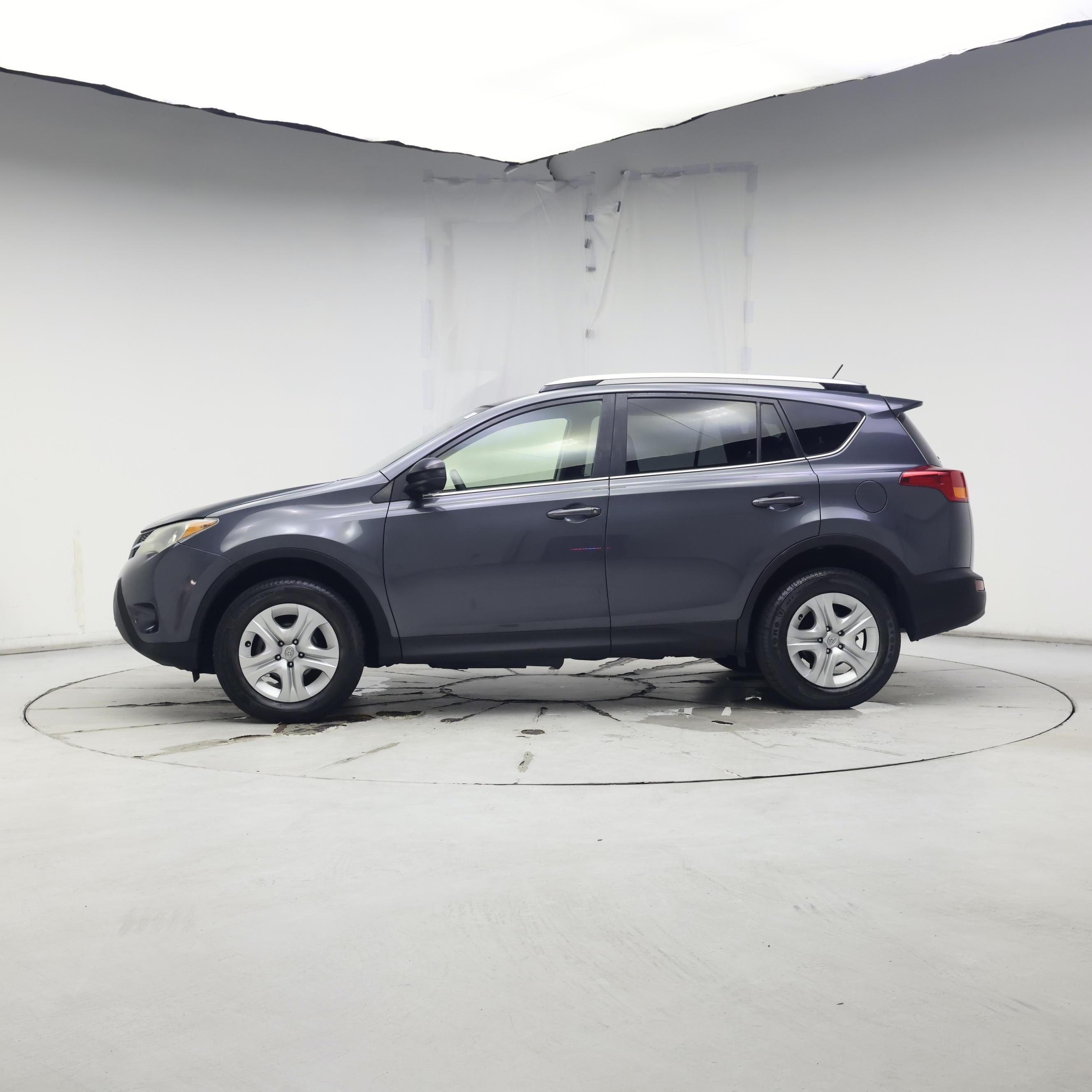 Thumbnail: 2014 Toyota RAV4 - 3