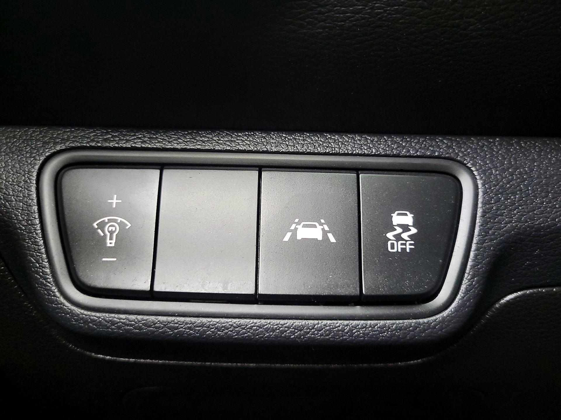 Thumbnail: 2019 Kia Forte - 13