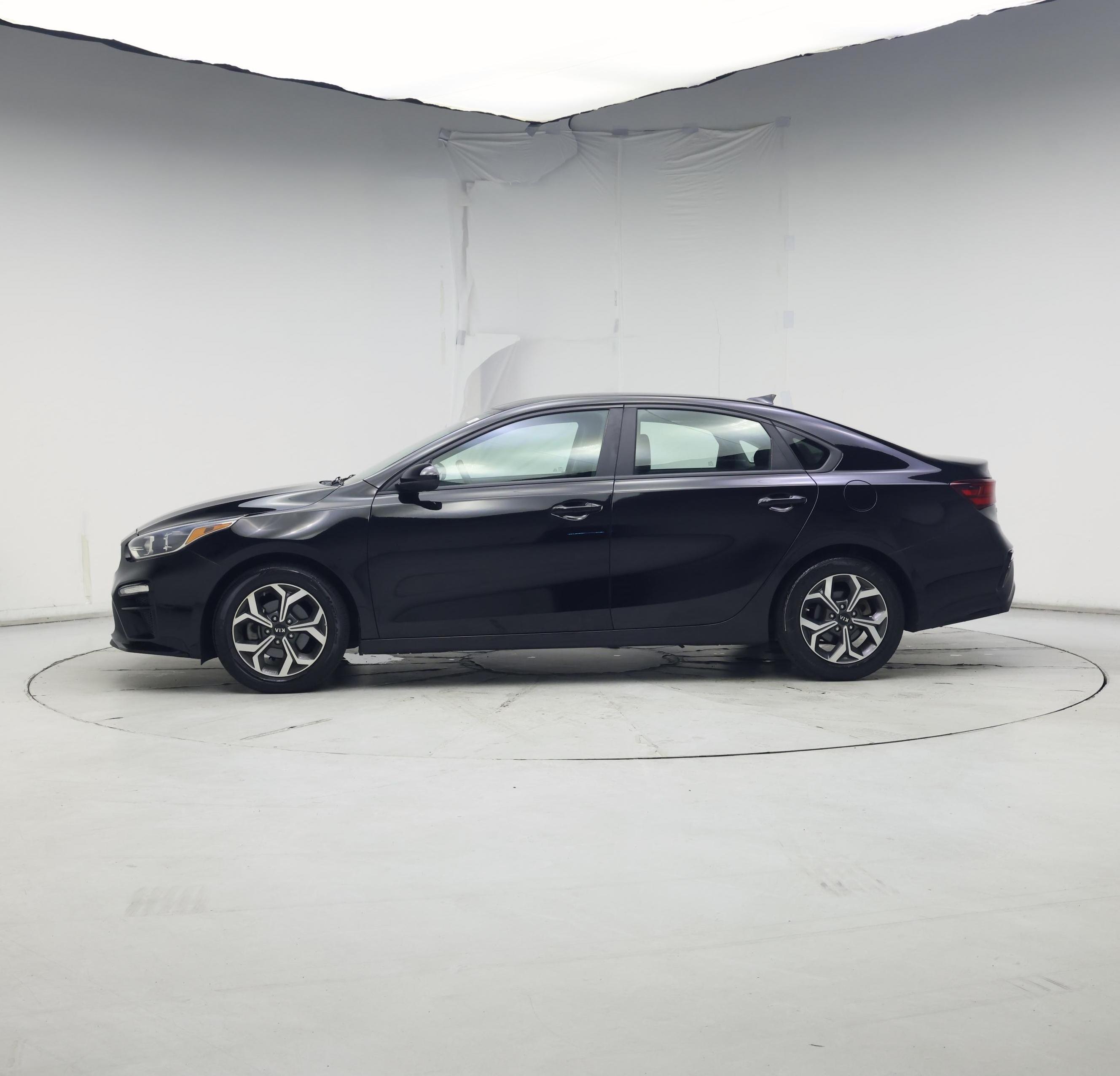 Thumbnail: 2019 Kia Forte - 3