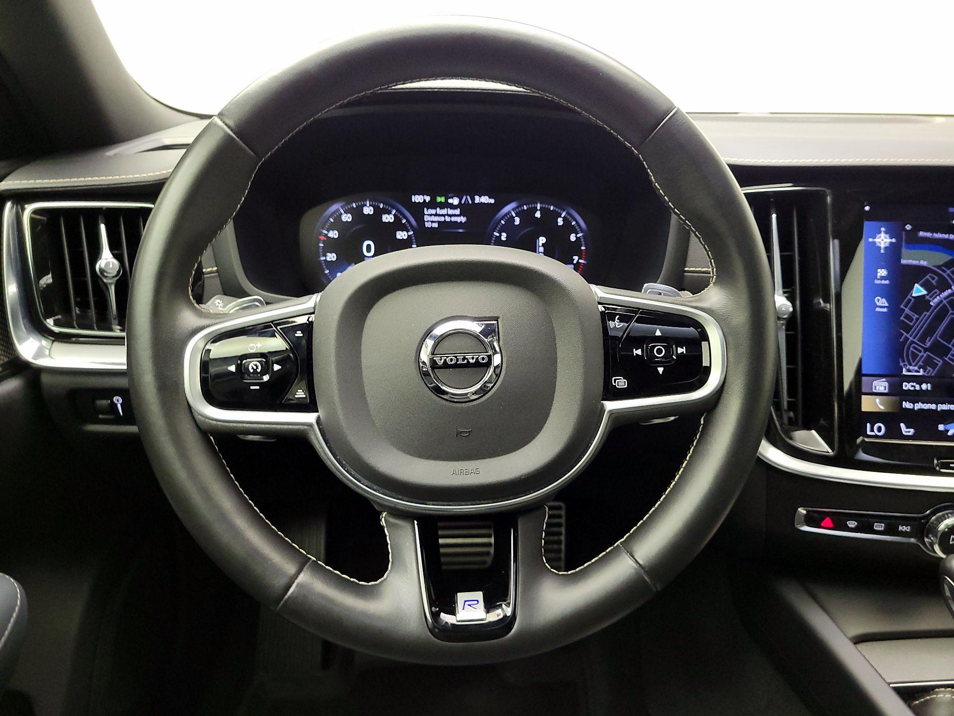 Thumbnail: 2020 Volvo S60 - 10