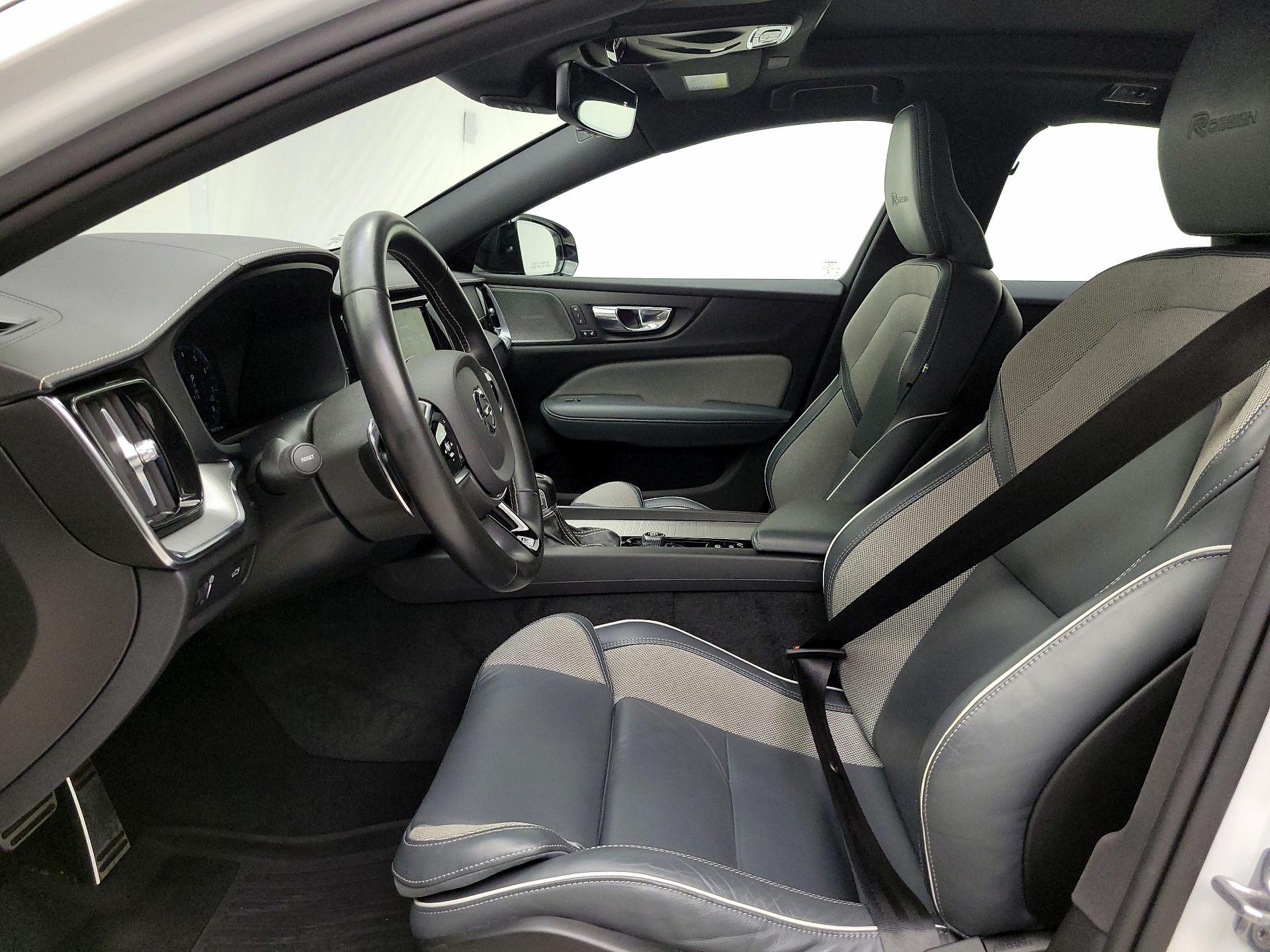 Thumbnail: 2020 Volvo S60 - 11
