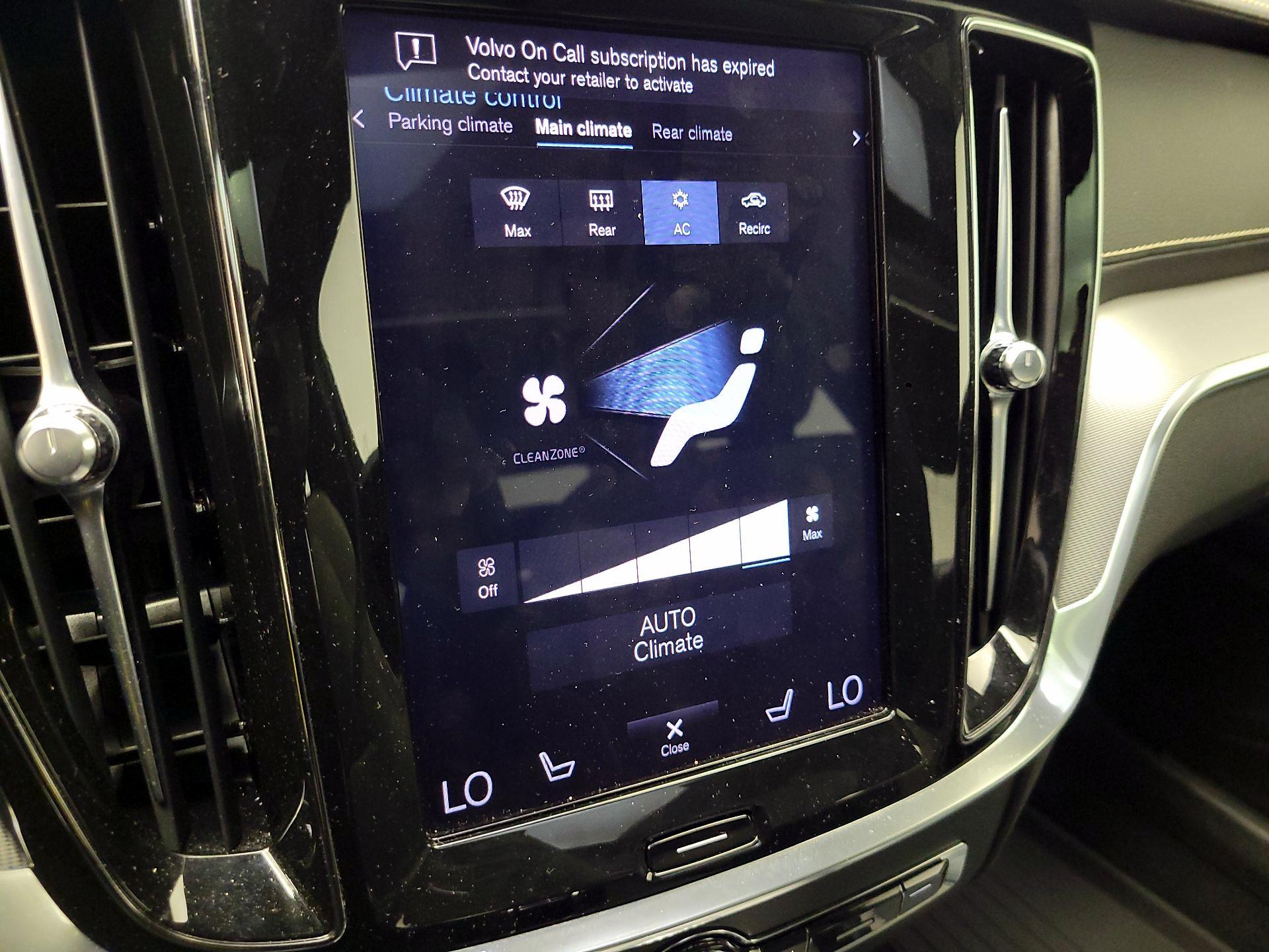 Thumbnail: 2020 Volvo S60 - 17