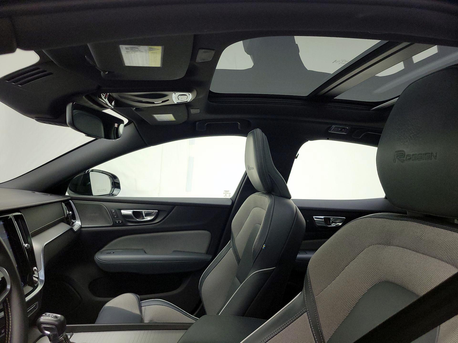 Thumbnail: 2020 Volvo S60 - 20