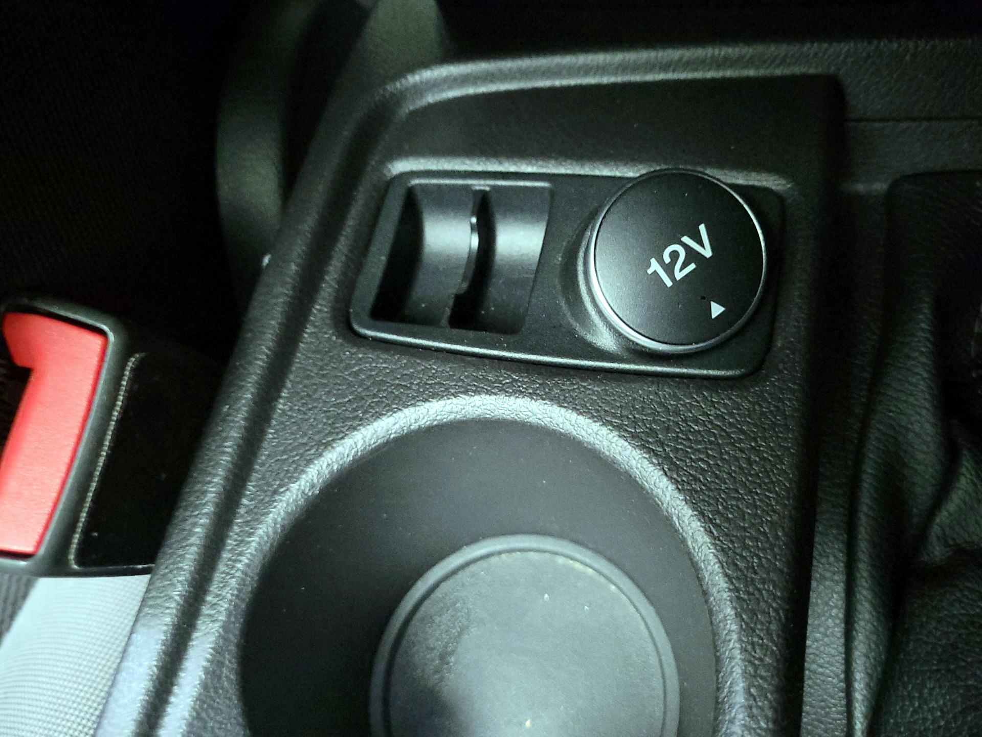 Thumbnail: 2014 Ford Focus - 17
