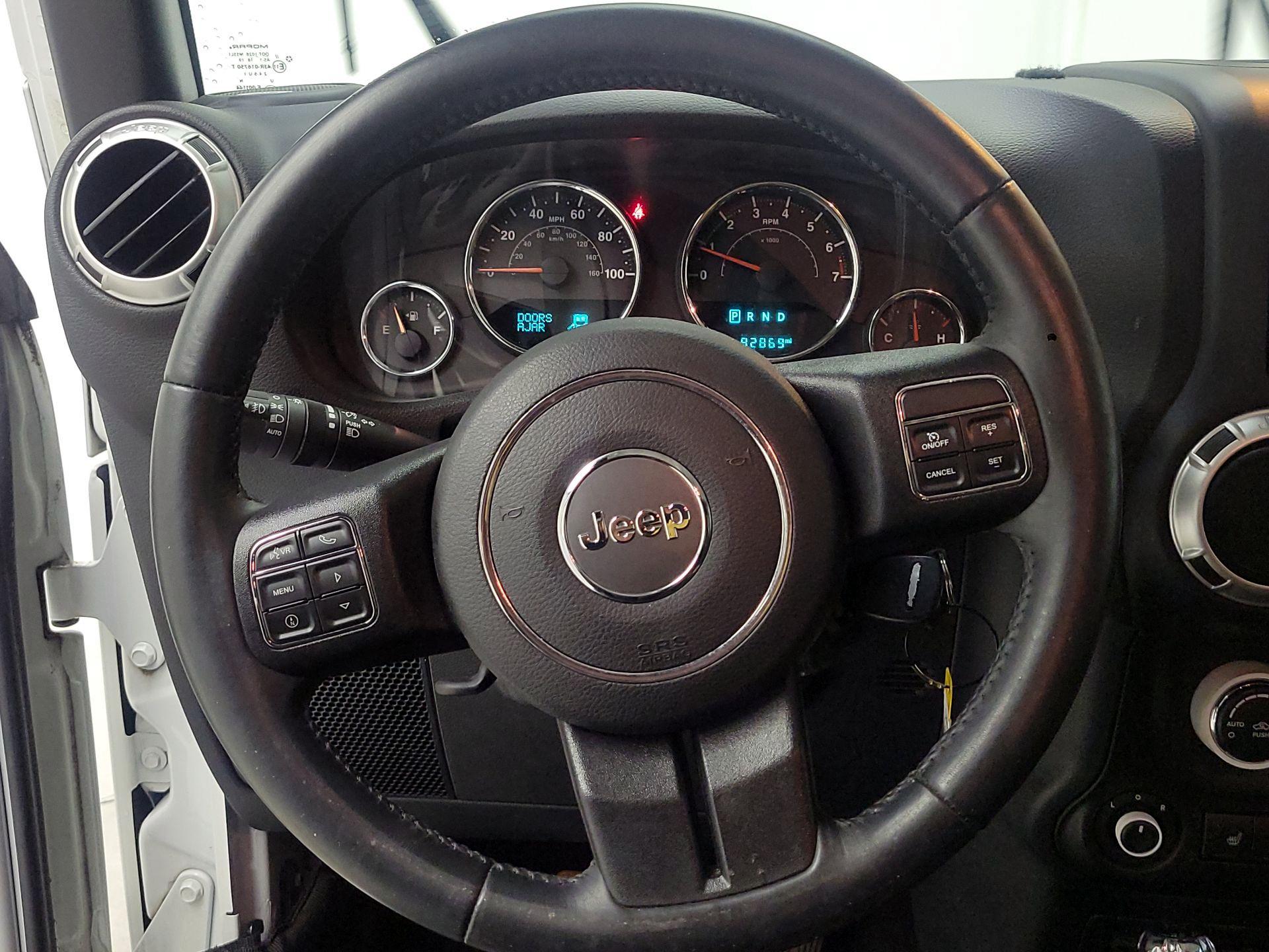 Thumbnail: 2016 Jeep Wrangler - 10
