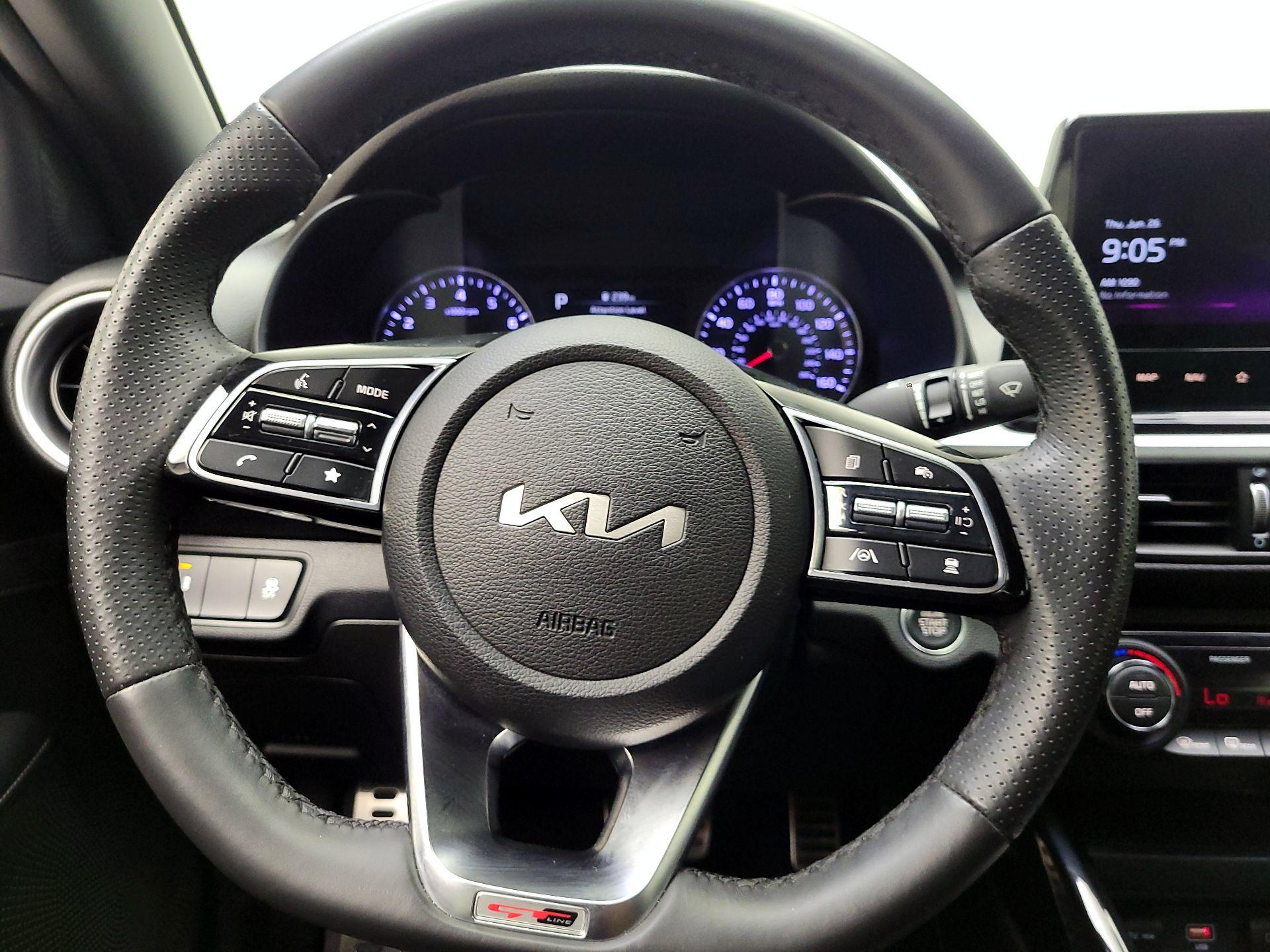 Thumbnail: 2023 Kia Forte - 10