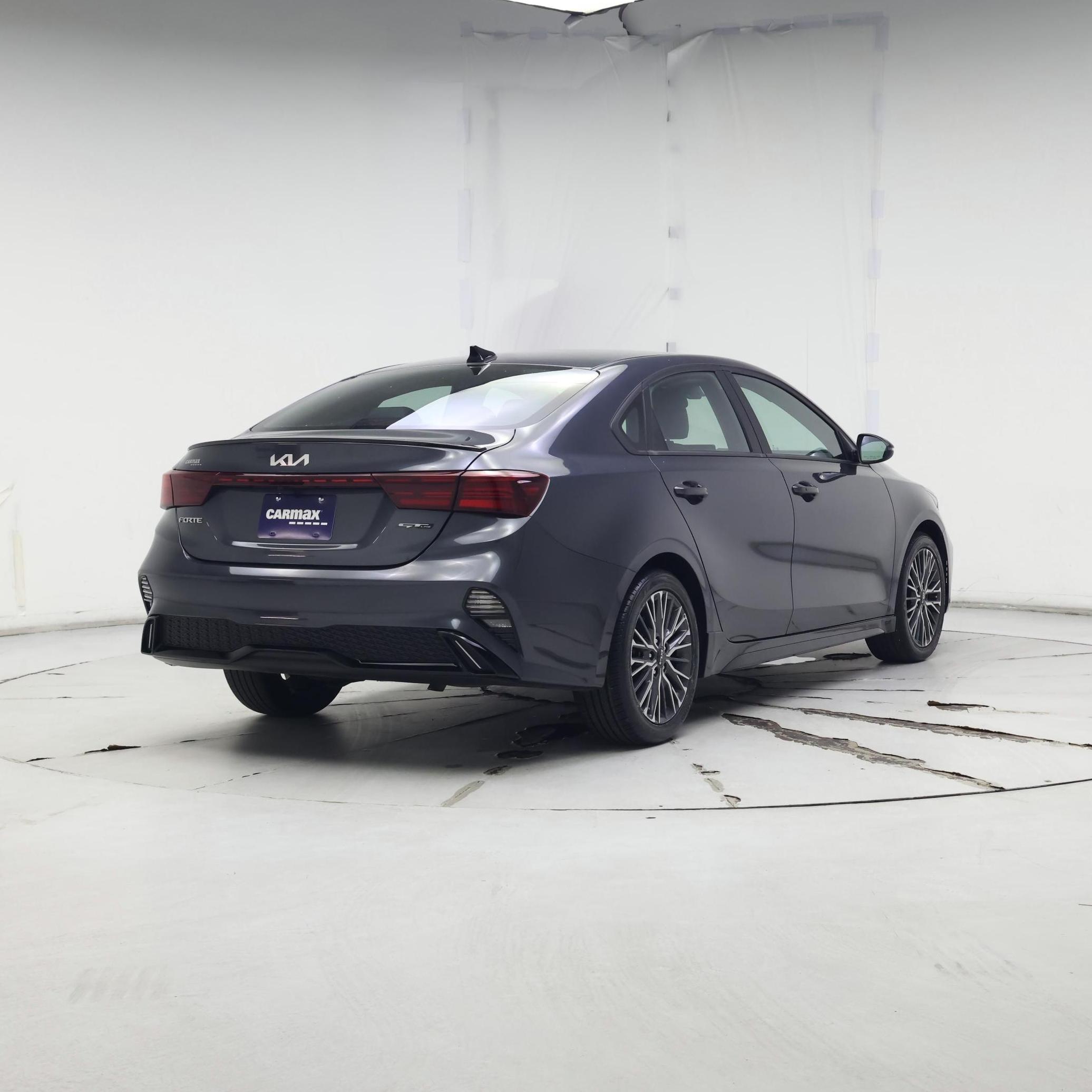 Thumbnail: 2023 Kia Forte - 8