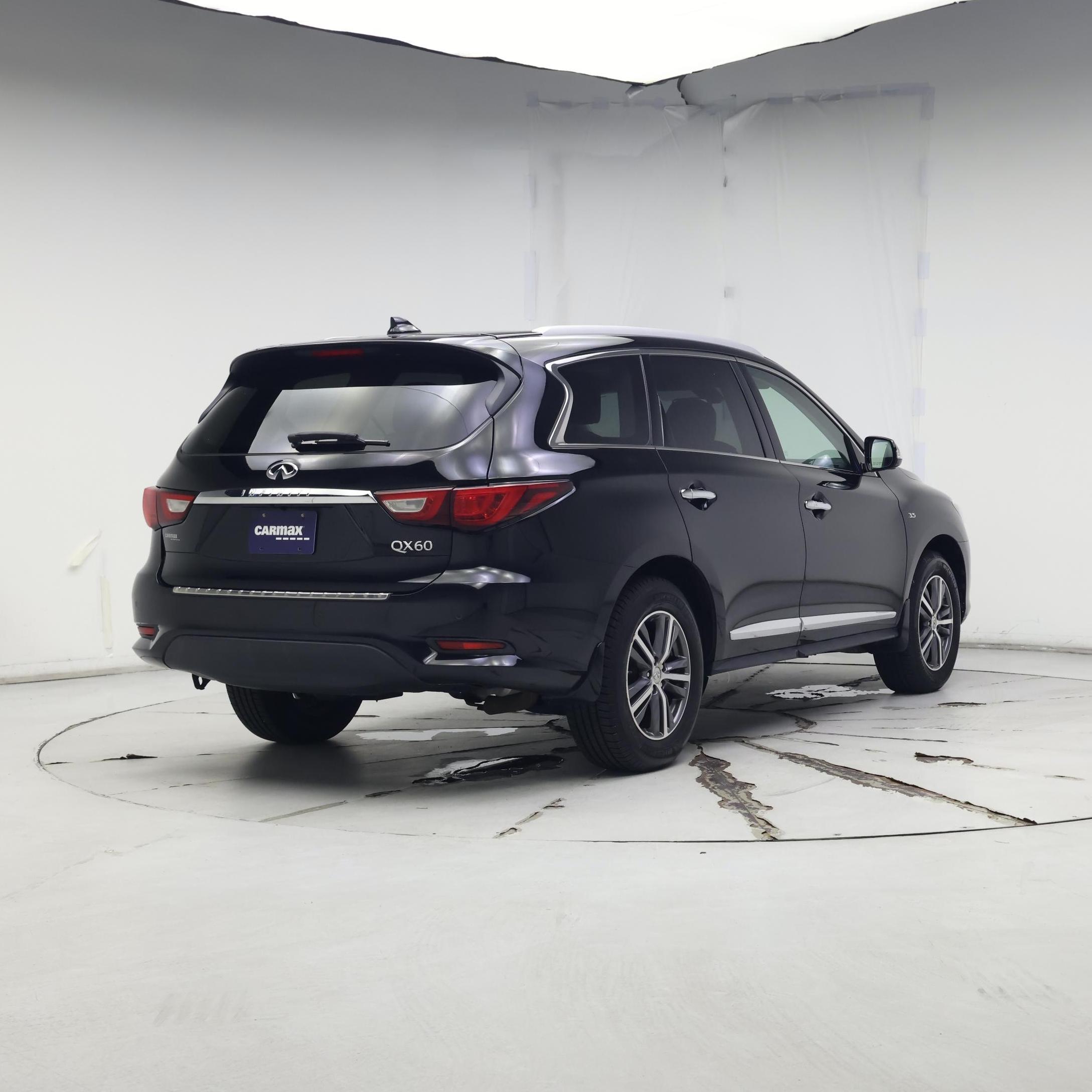 Thumbnail: 2017 INFINITI QX60 - 8