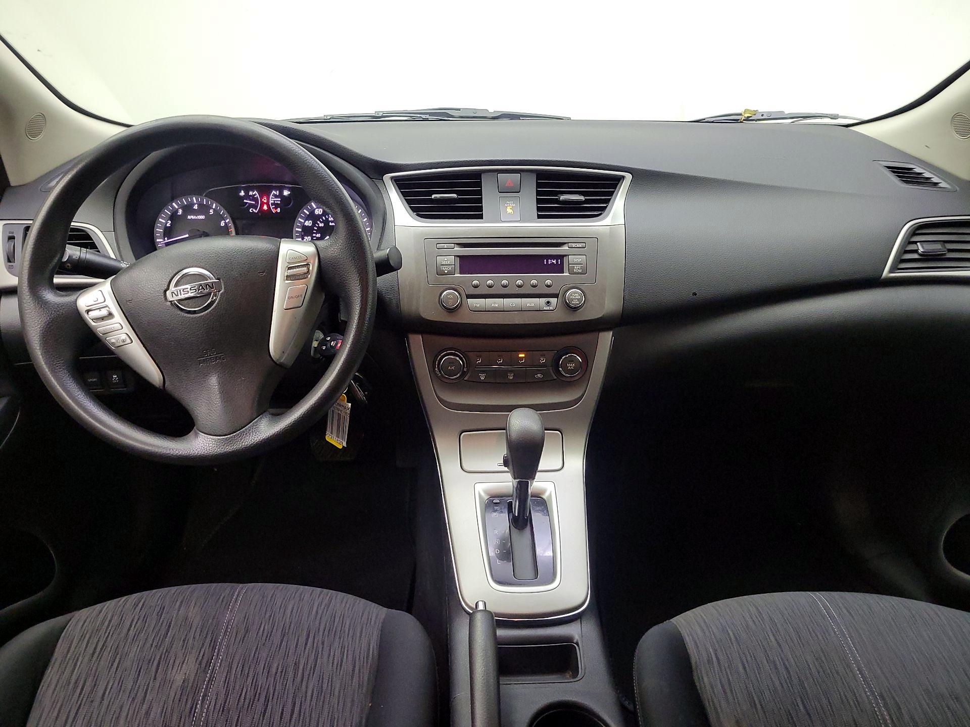Thumbnail: 2014 Nissan Sentra - 9