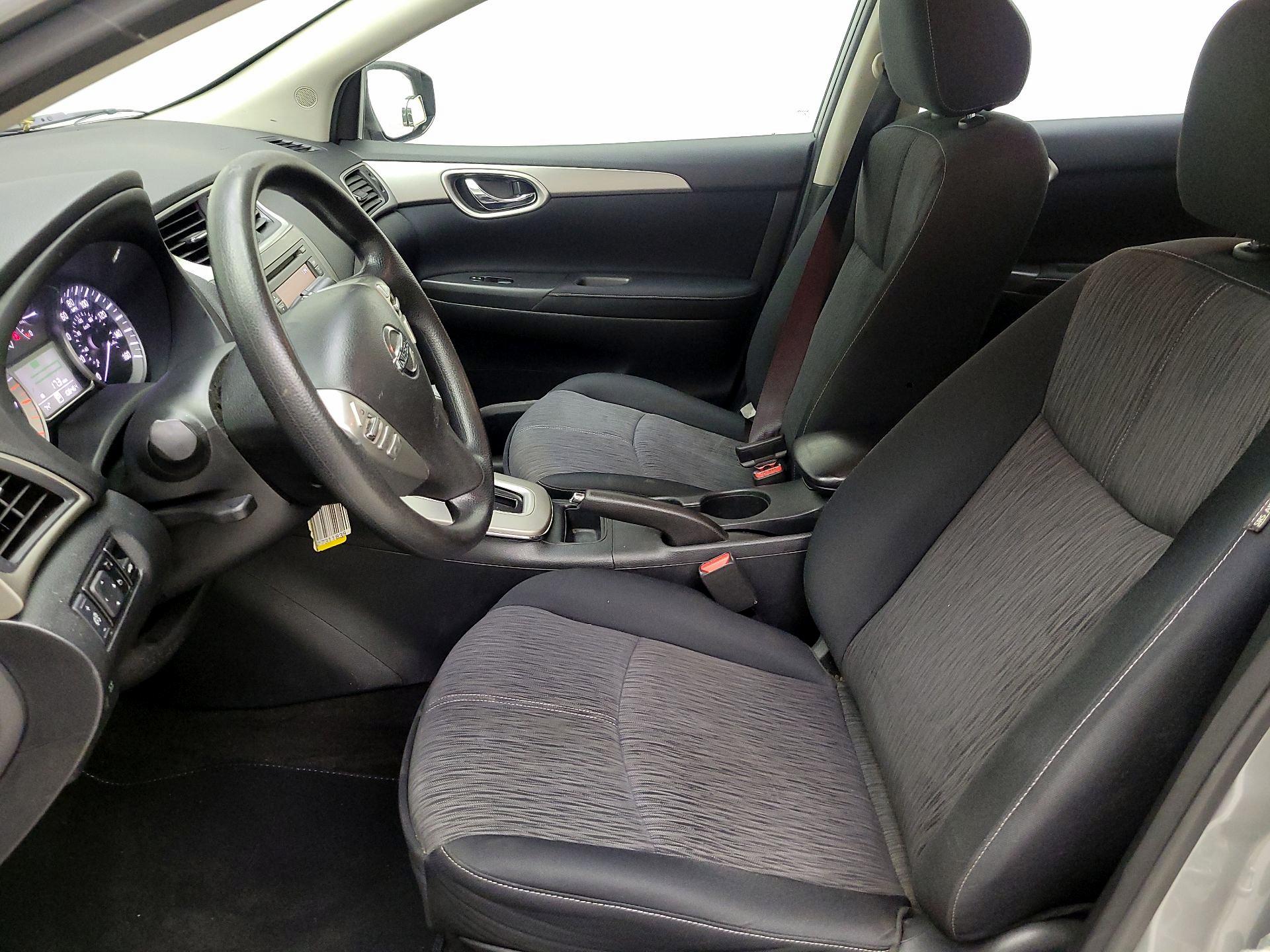 Thumbnail: 2014 Nissan Sentra - 11