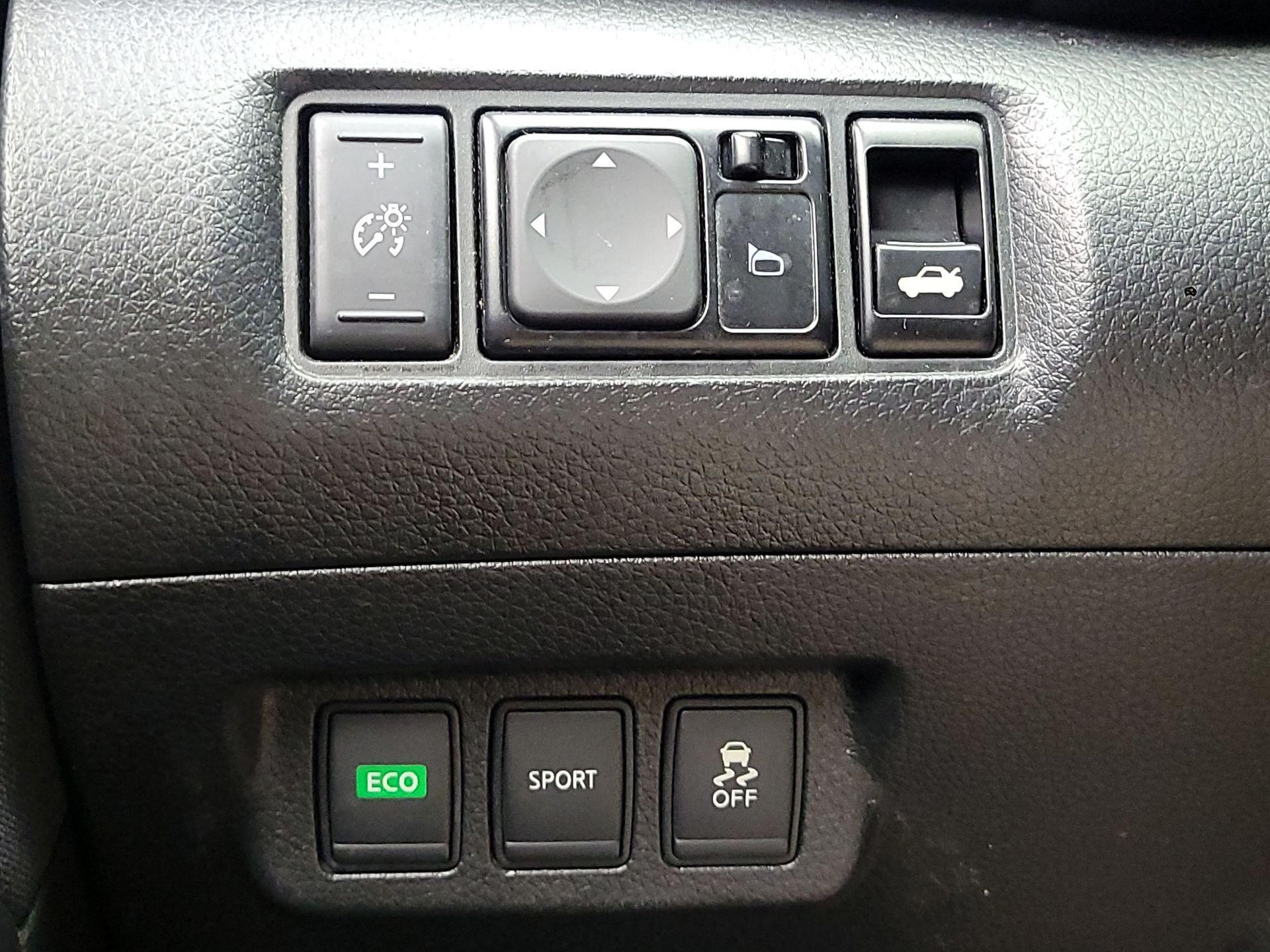 Thumbnail: 2014 Nissan Sentra - 13