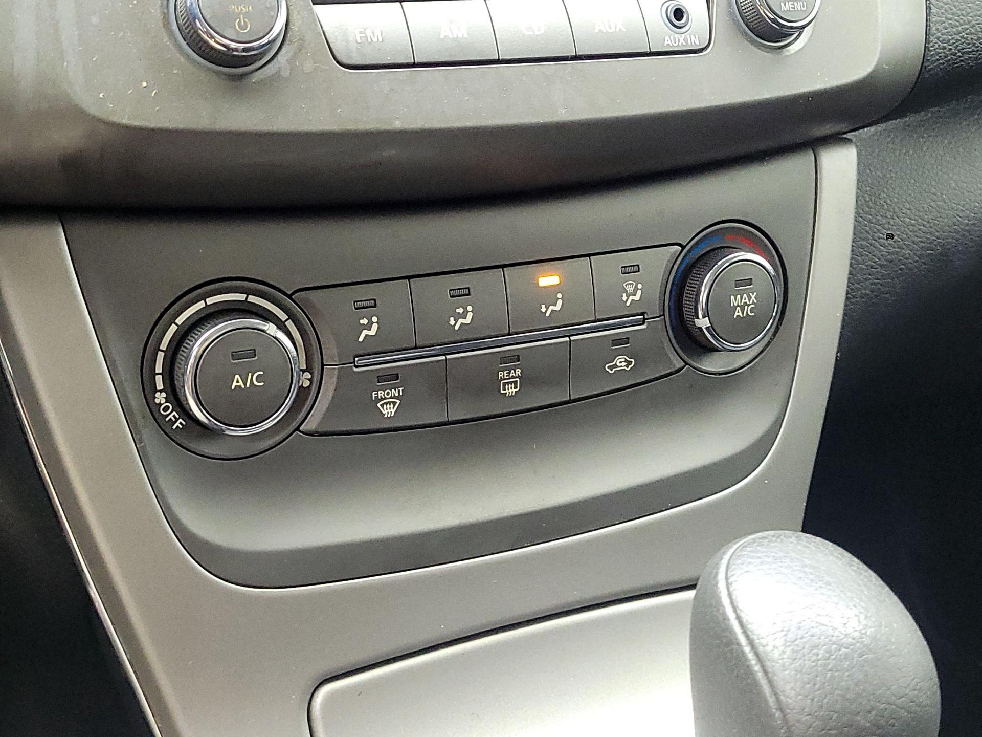 Thumbnail: 2014 Nissan Sentra - 15