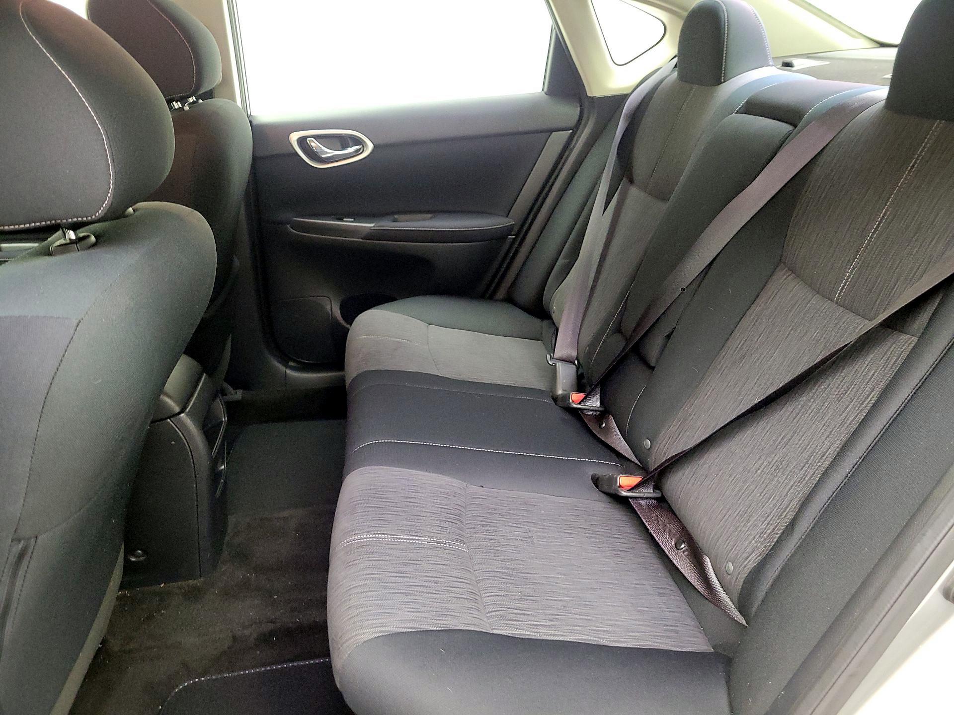 Thumbnail: 2014 Nissan Sentra - 18