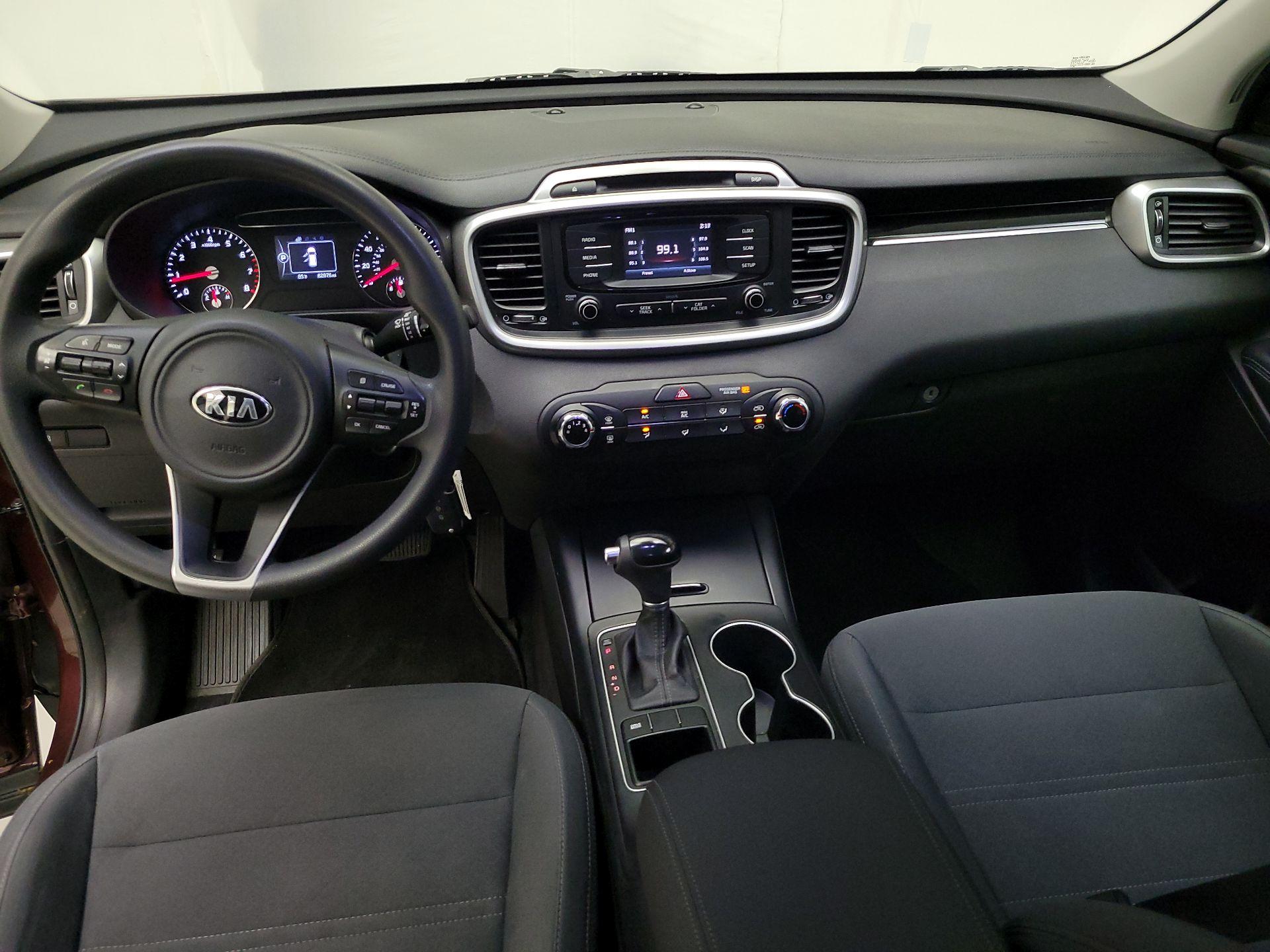Thumbnail: 2016 Kia Sorento - 9