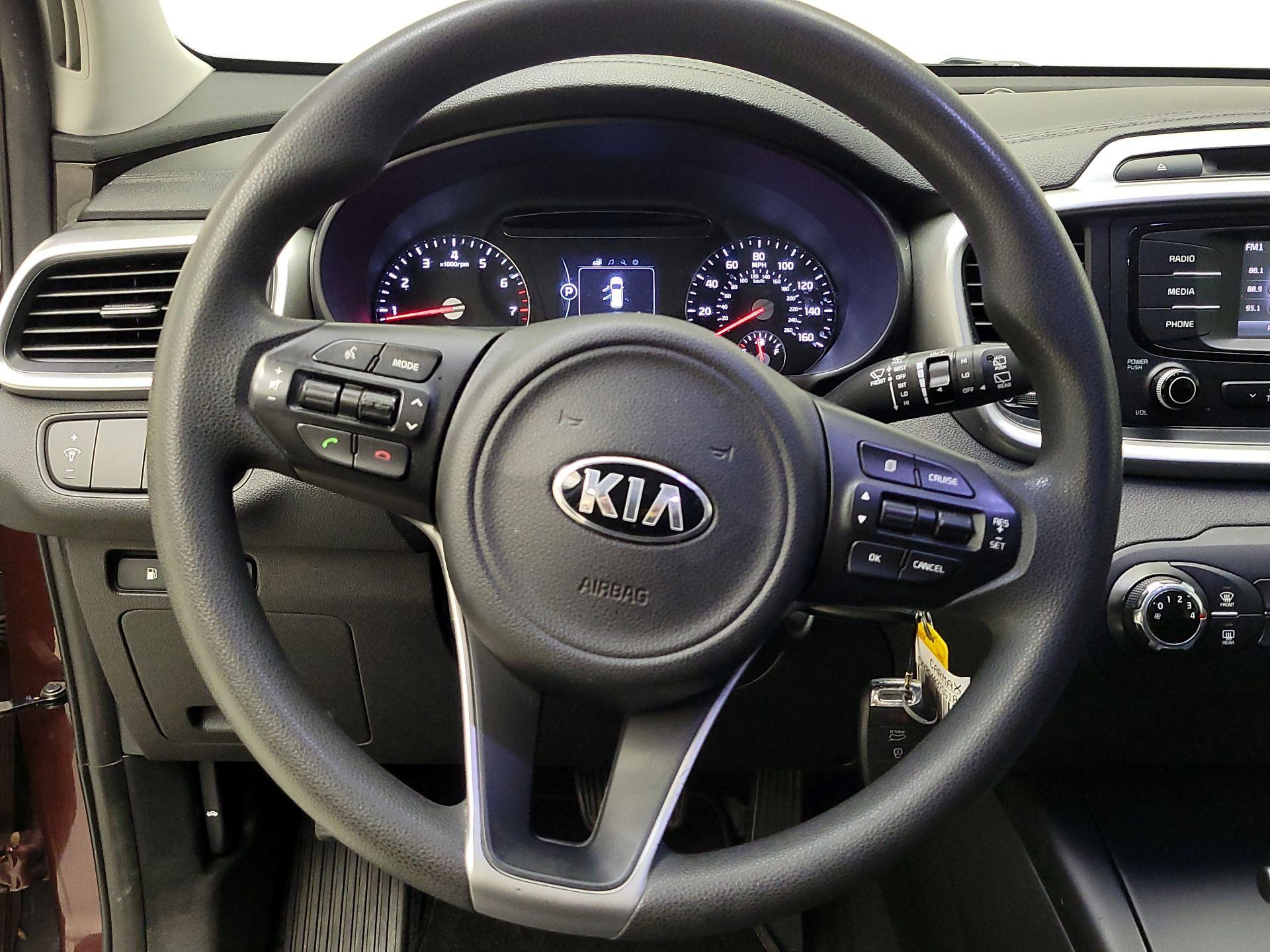 Thumbnail: 2016 Kia Sorento - 10